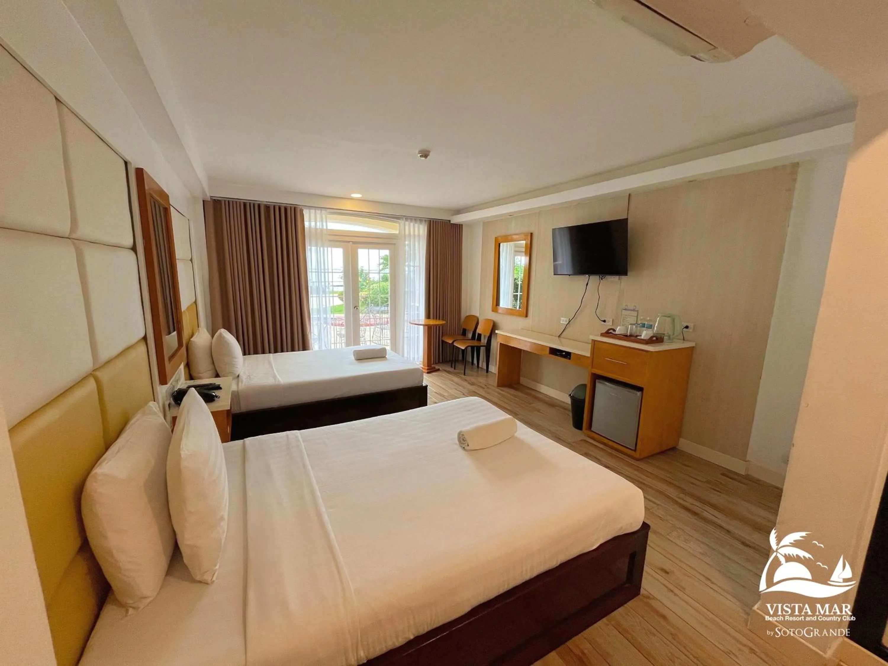 Bed in Vista Mar Beach Resort & Country Club