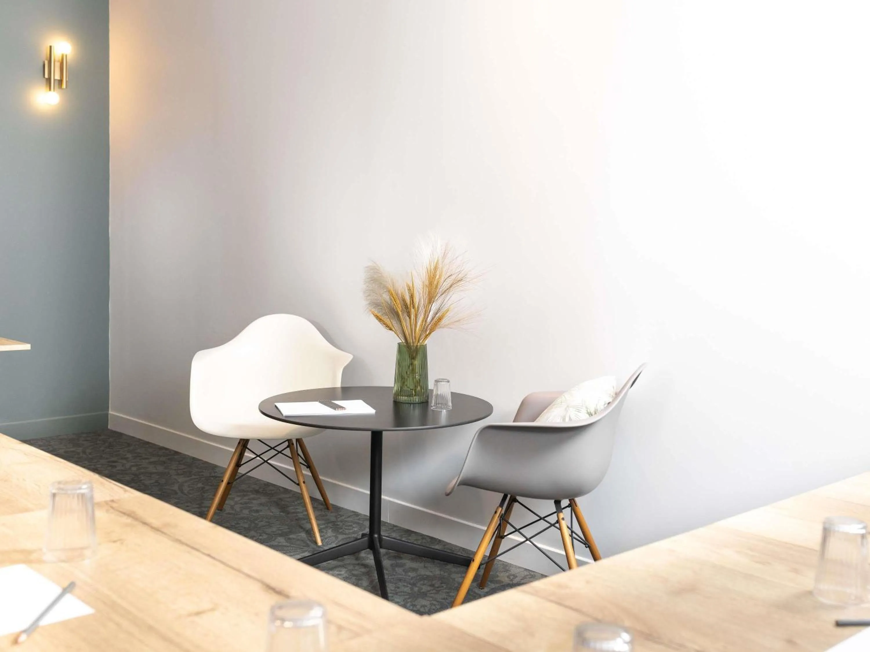 Business facilities in ibis Valenciennes