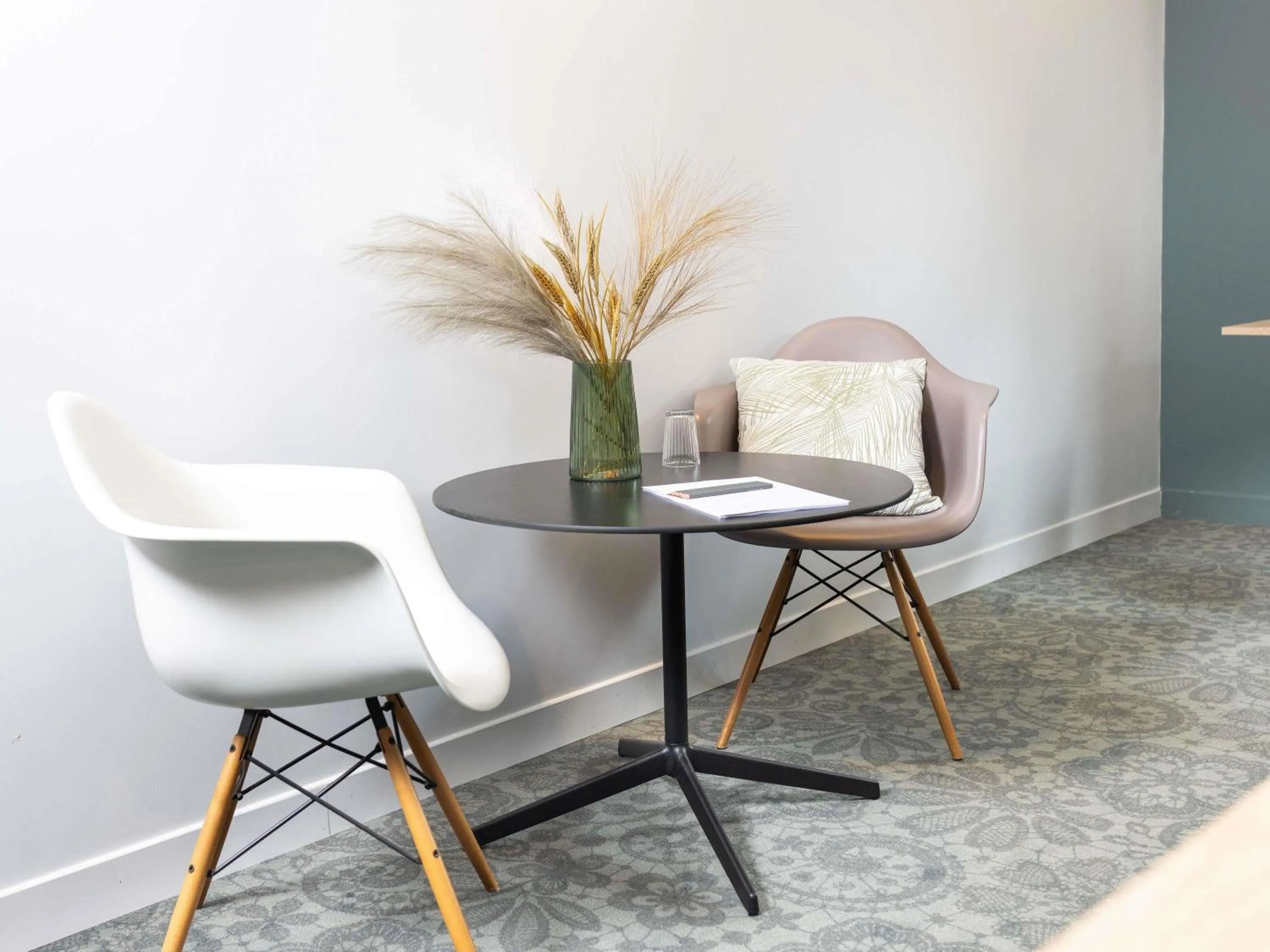 Business facilities in ibis Valenciennes