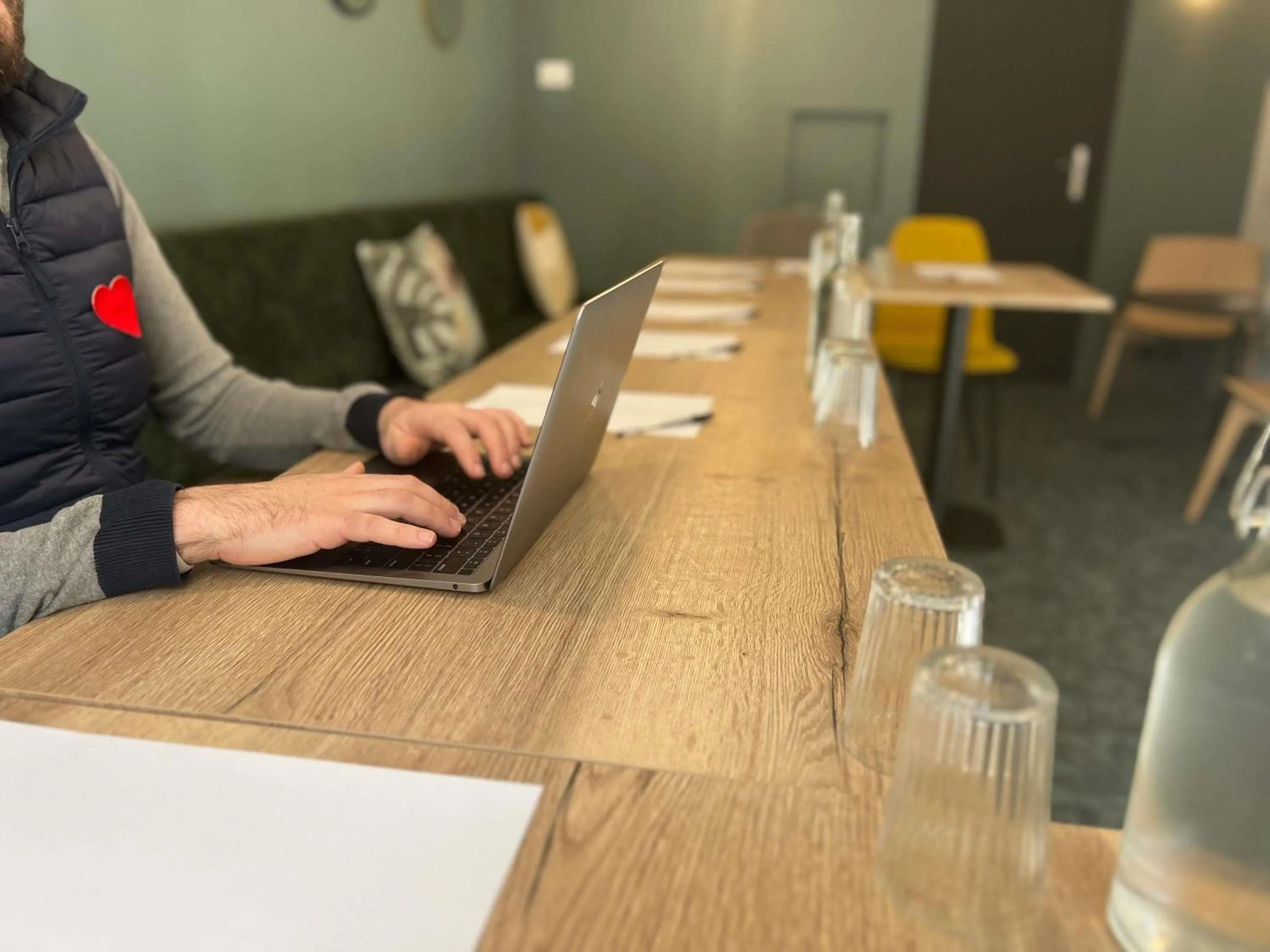 Business facilities in ibis Valenciennes