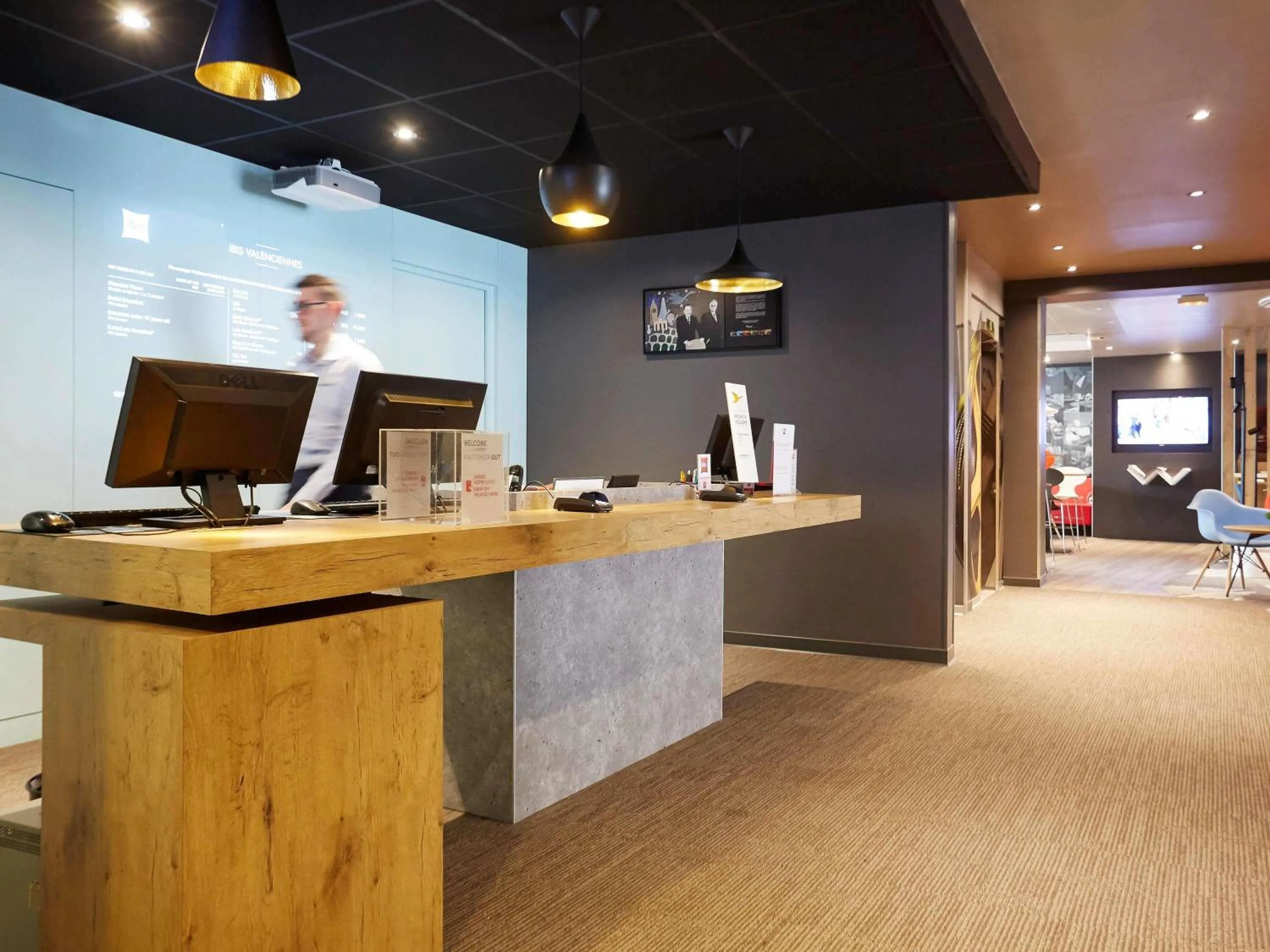 Property building in ibis Valenciennes
