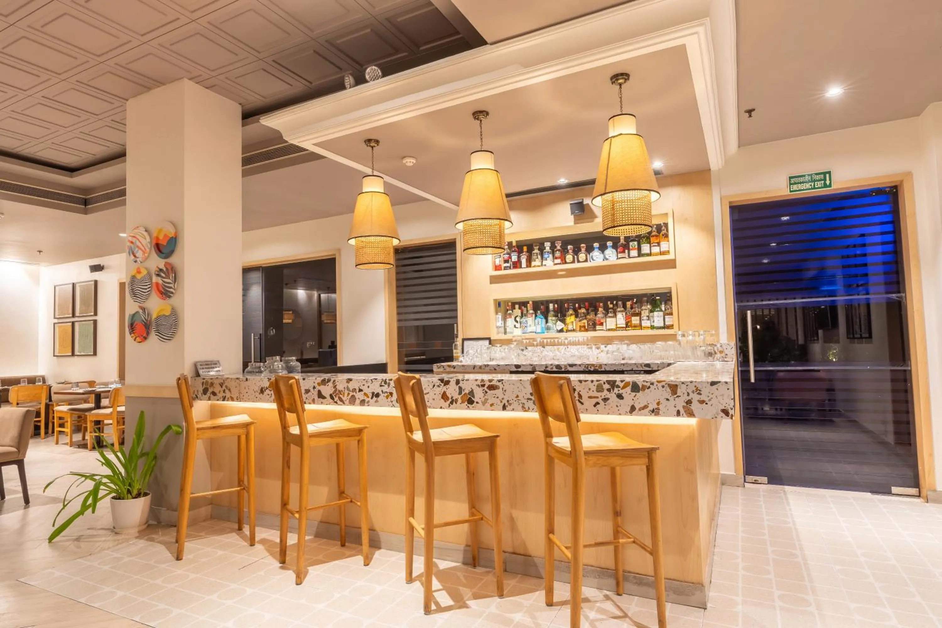 Restaurant/places to eat in Park Inn by Radisson,South Delhi