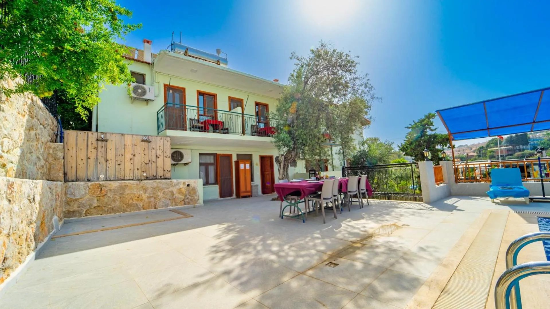 Property building in St. Nicholas Pension