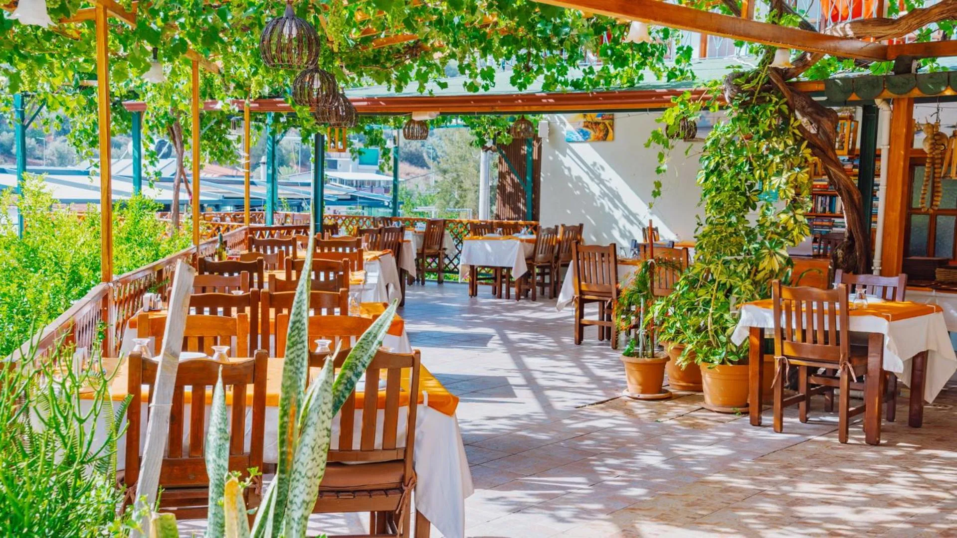 Restaurant/places to eat in St. Nicholas Pension