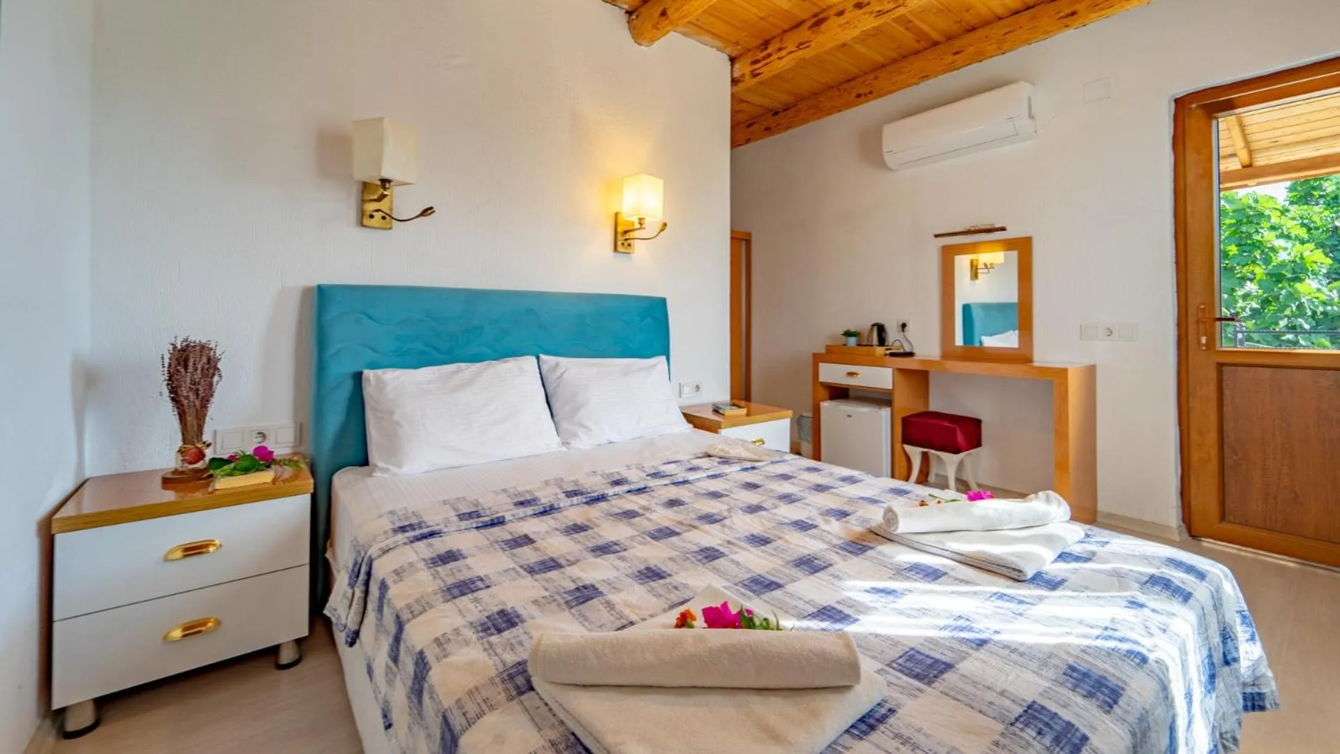 Photo of the whole room in St. Nicholas Pension