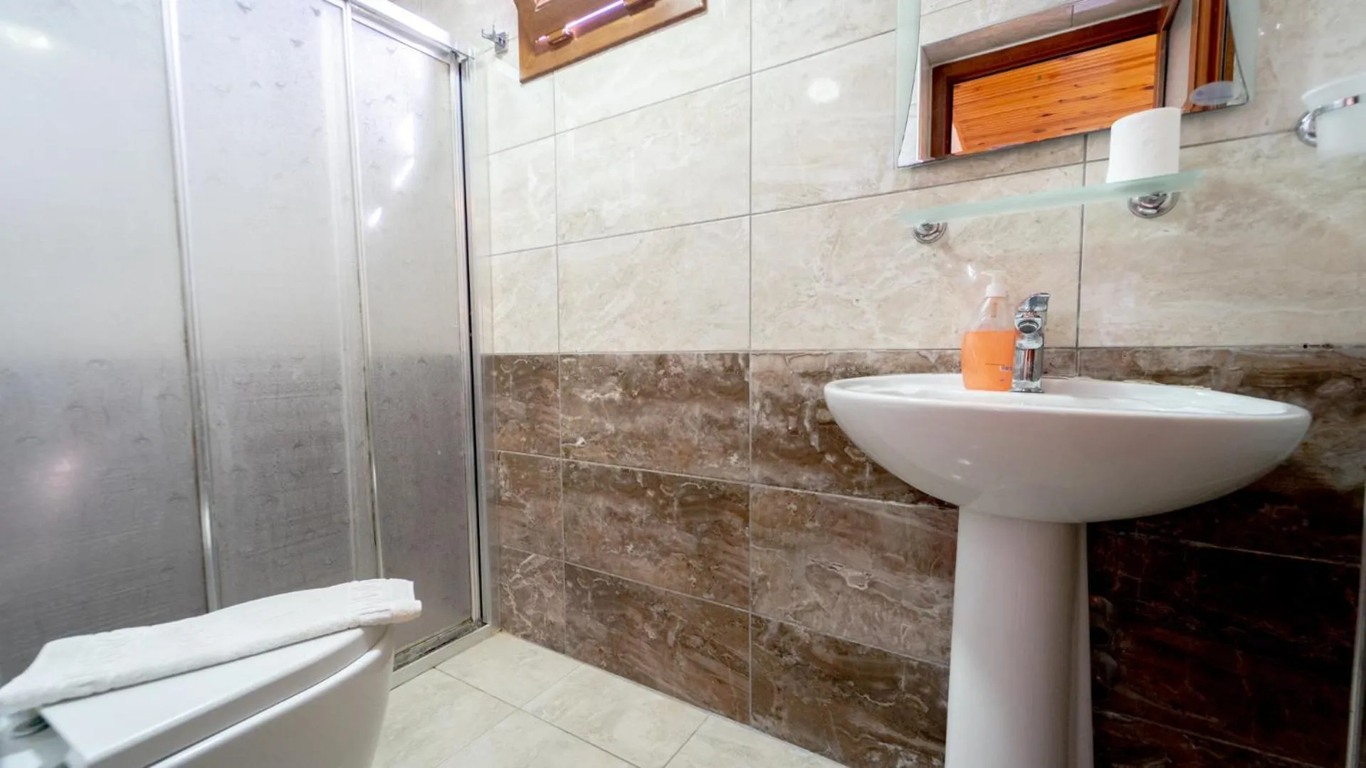 Bathroom in St. Nicholas Pension