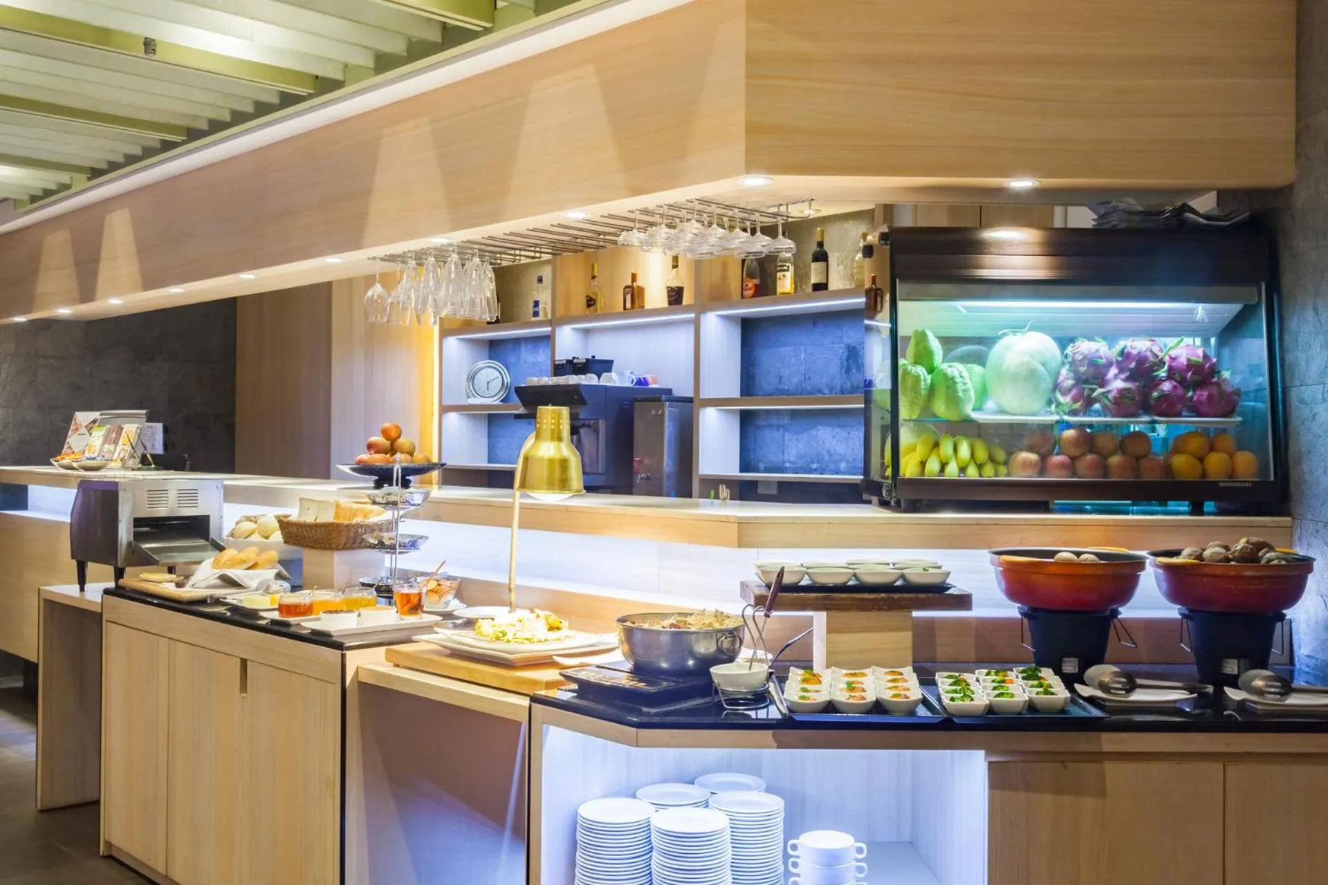 Pacific Business Hotel