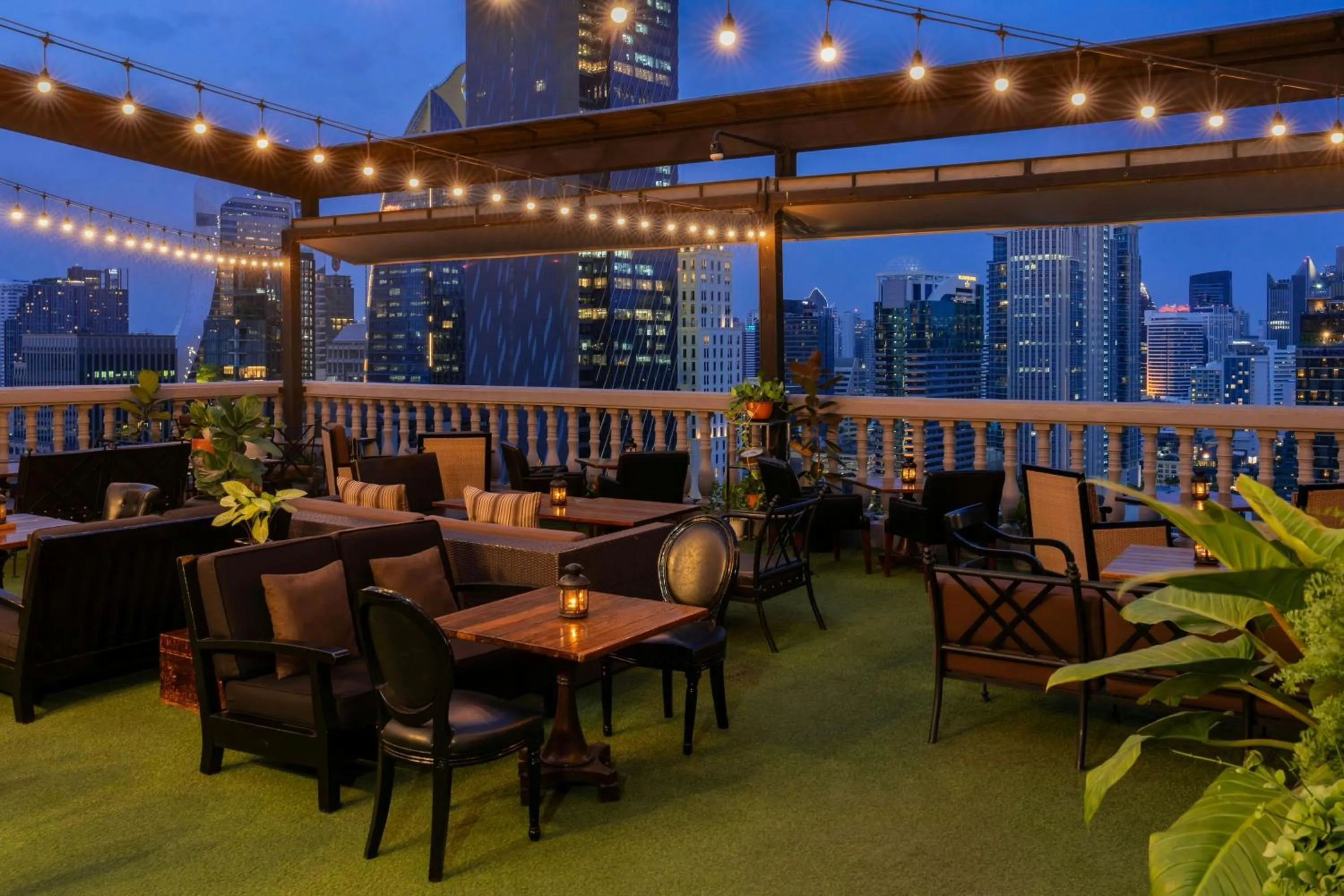 Restaurant/places to eat in Hotel Muse Bangkok, Autograph Collection