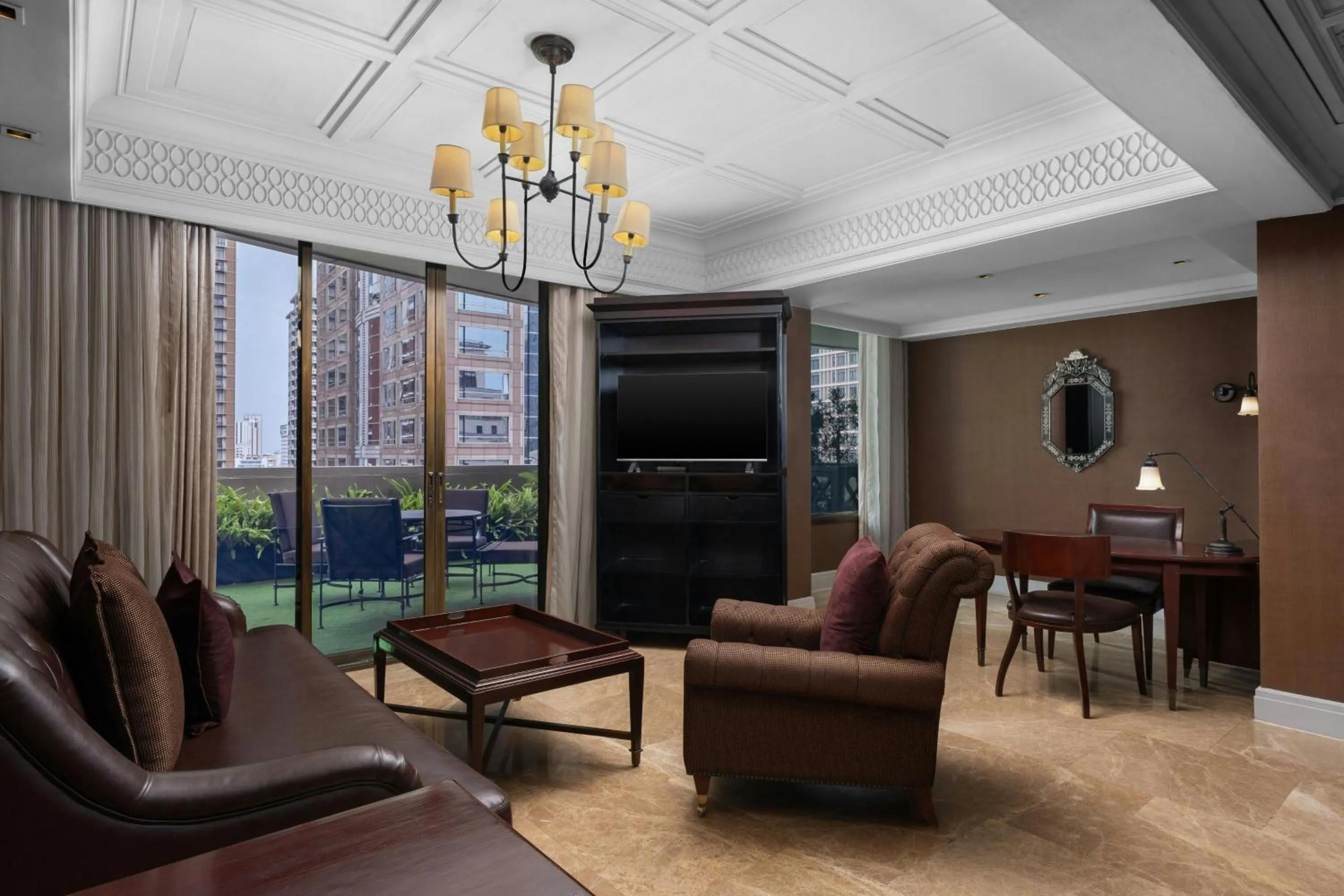 Lounge or bar in Hotel Muse Bangkok, Autograph Collection