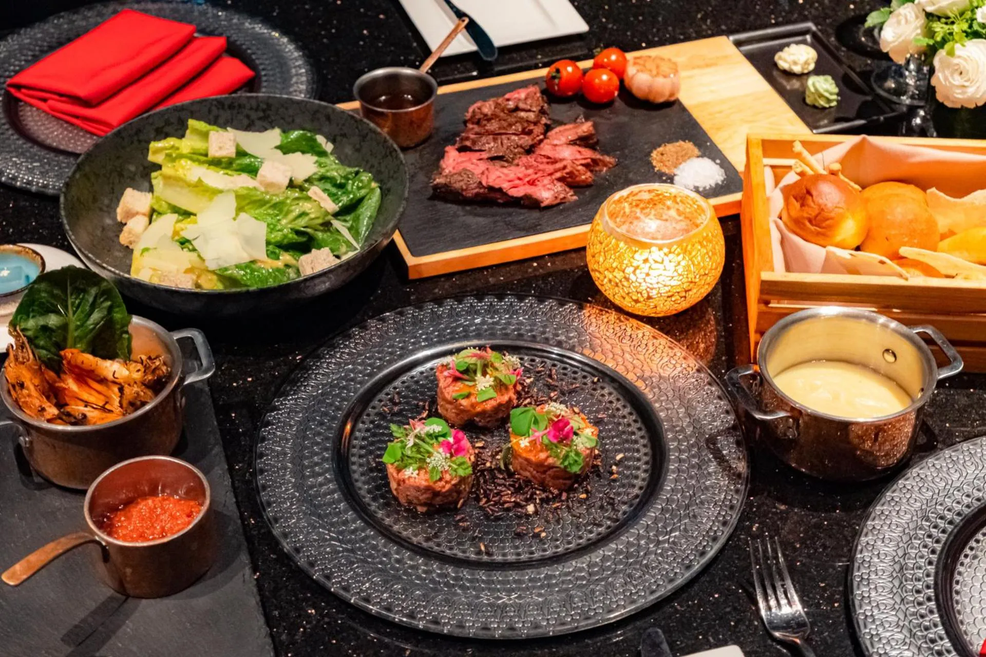 Food and drinks in Hotel Muse Bangkok, Autograph Collection