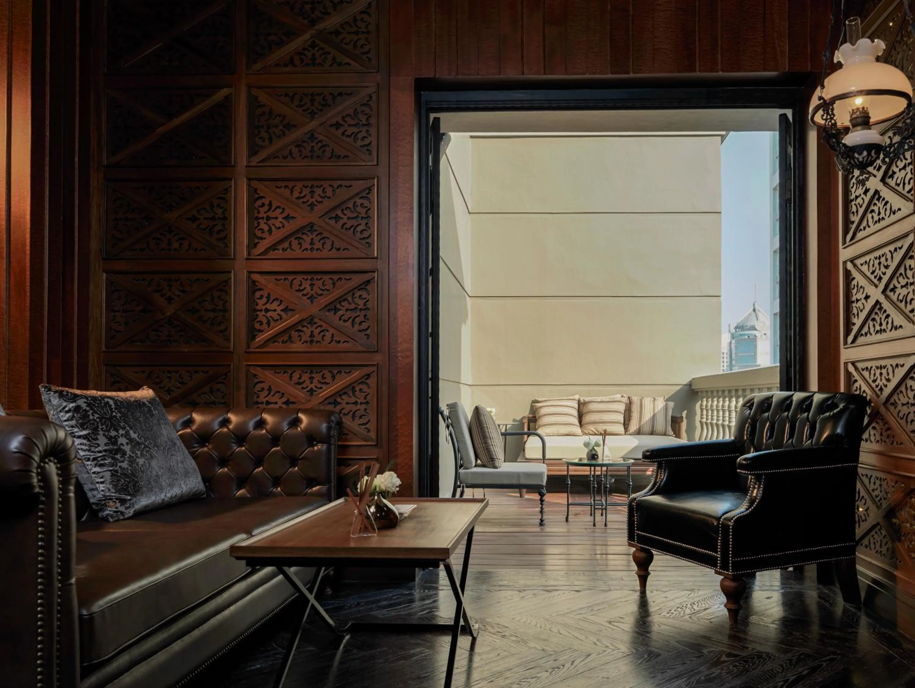 Lounge or bar in Hotel Muse Bangkok, Autograph Collection