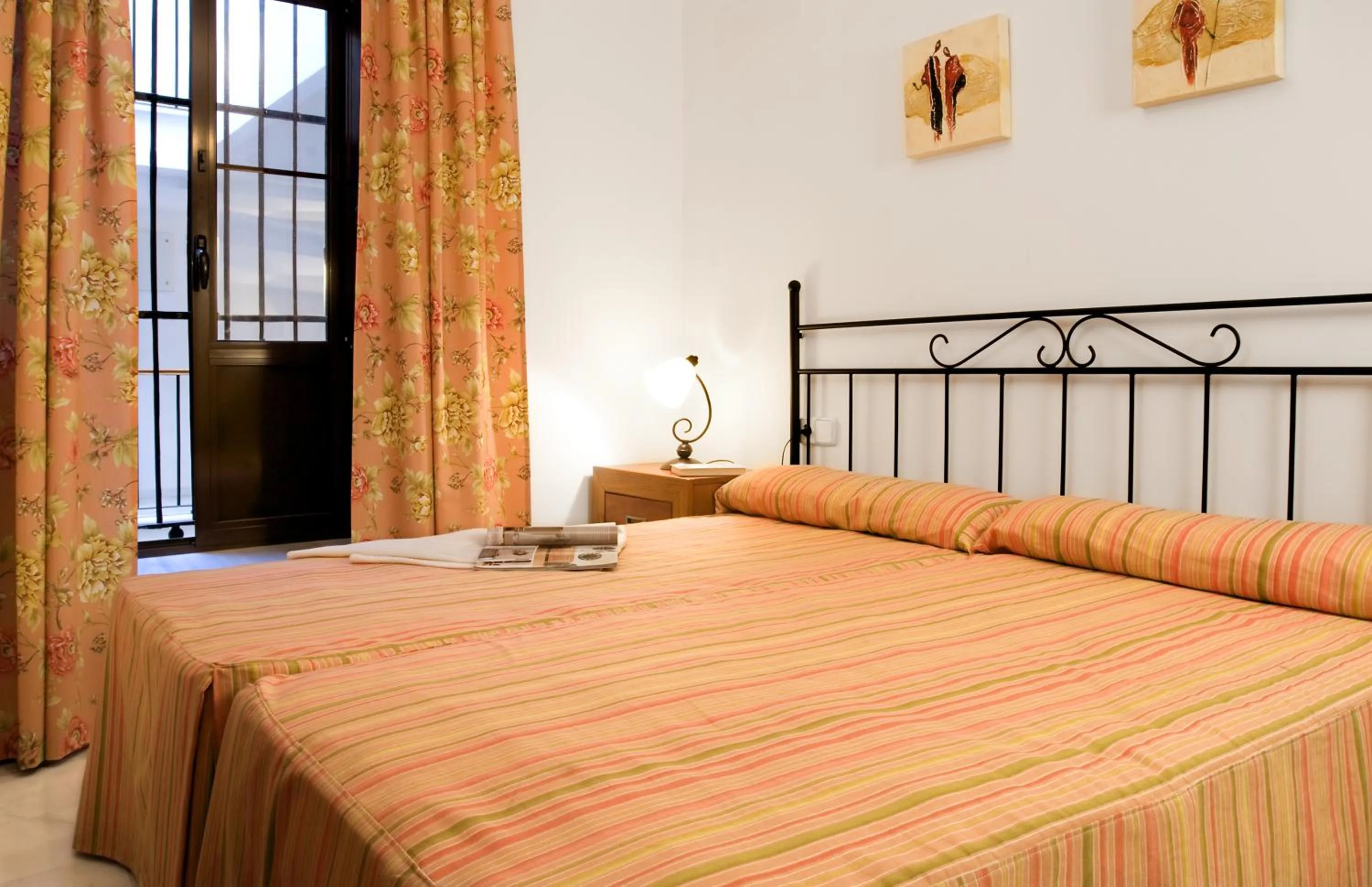 Photo of the whole room, Bed in Casa Palacio Luna