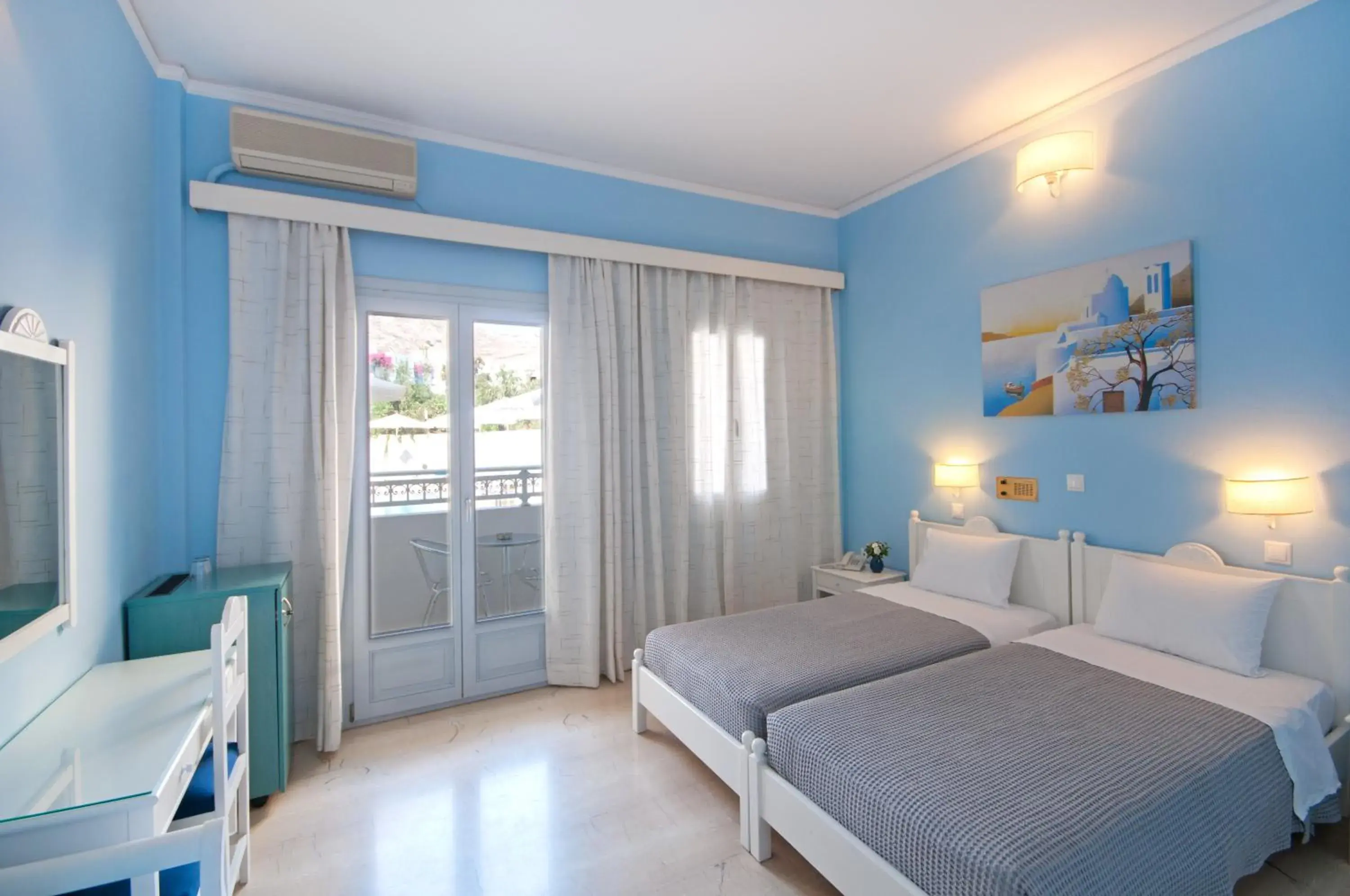 Standard Twin Room in Glaros Hotel Standard Twin Room in Glaros Hotel