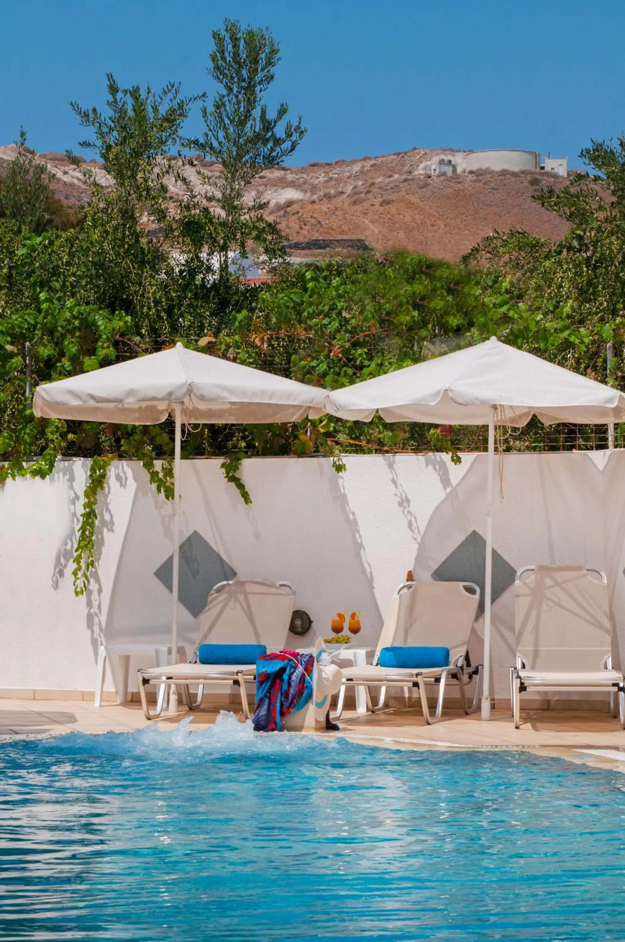 Swimming pool in Glaros Hotel