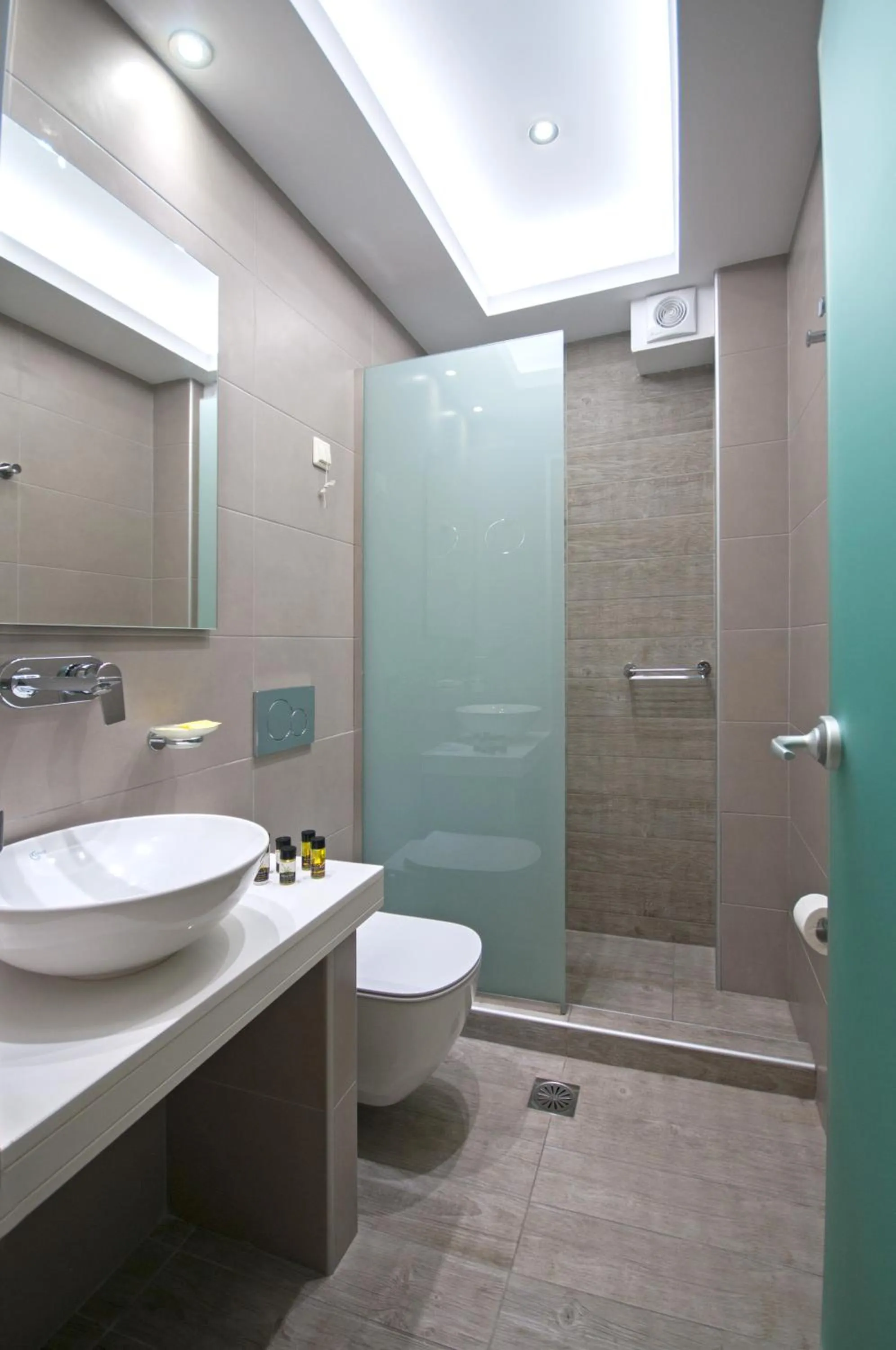 Shower in Glaros Hotel