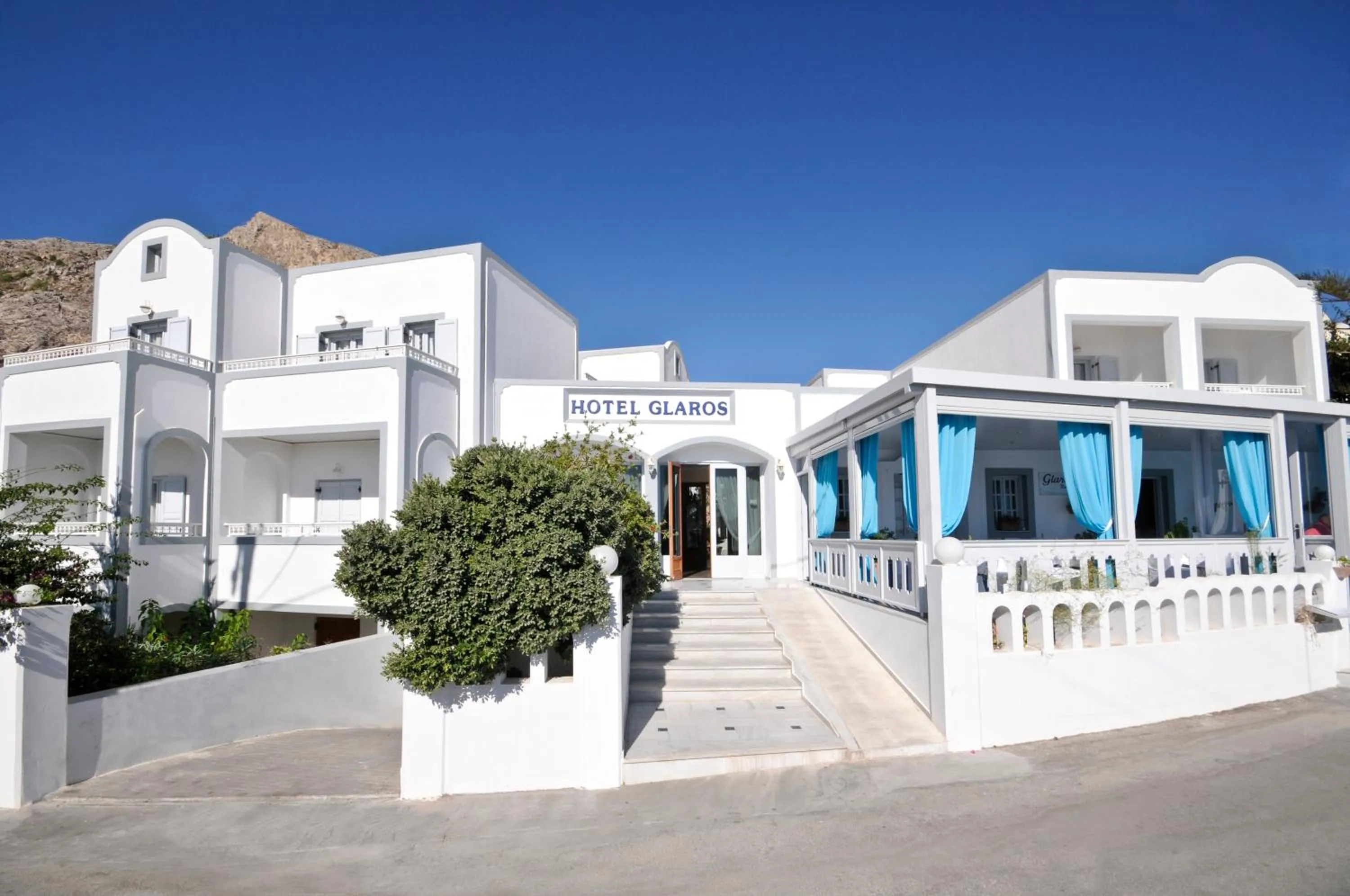 Facade/entrance in Glaros Hotel