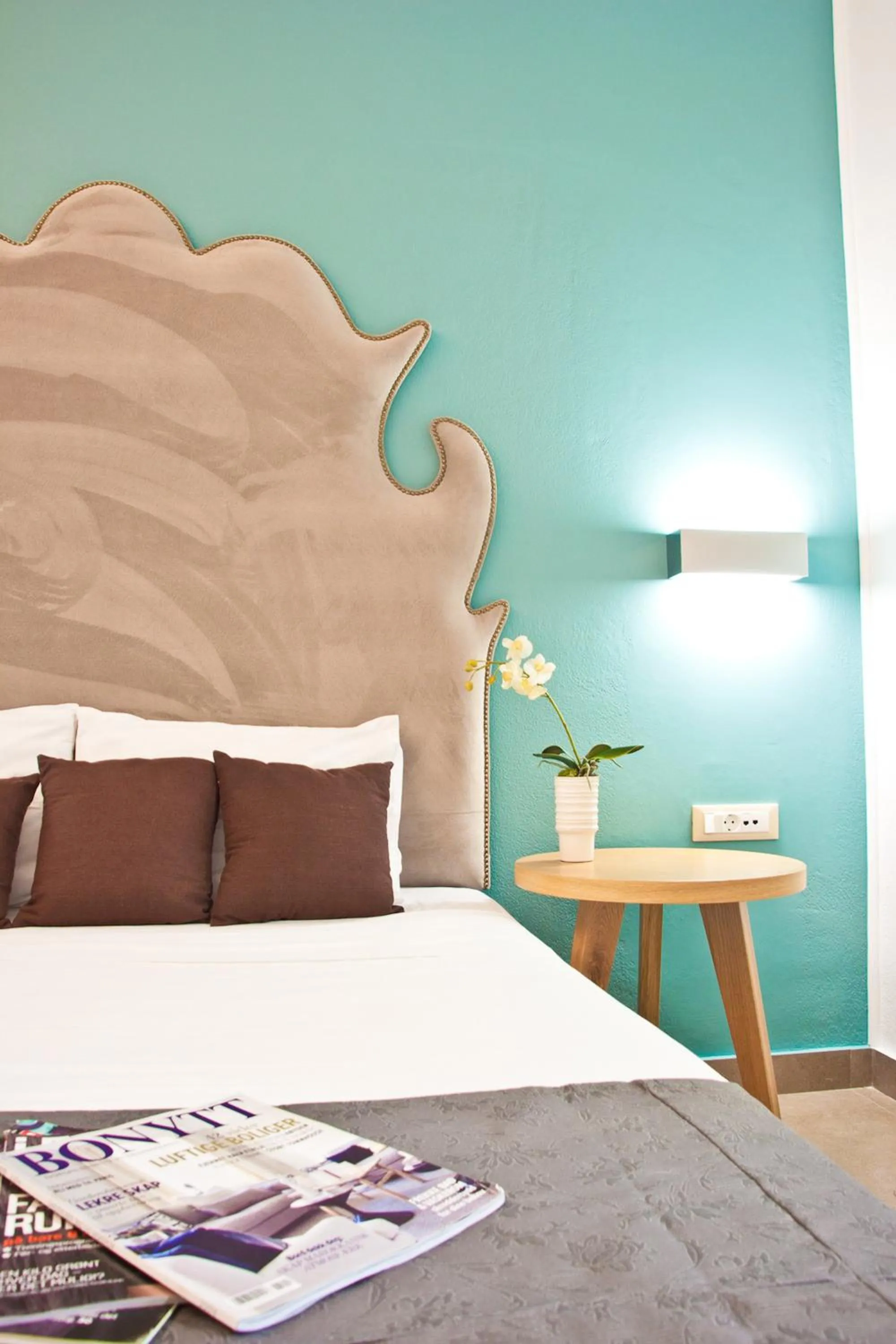 Decorative detail, Bed in Malibu Boutique Studios & Bungalows