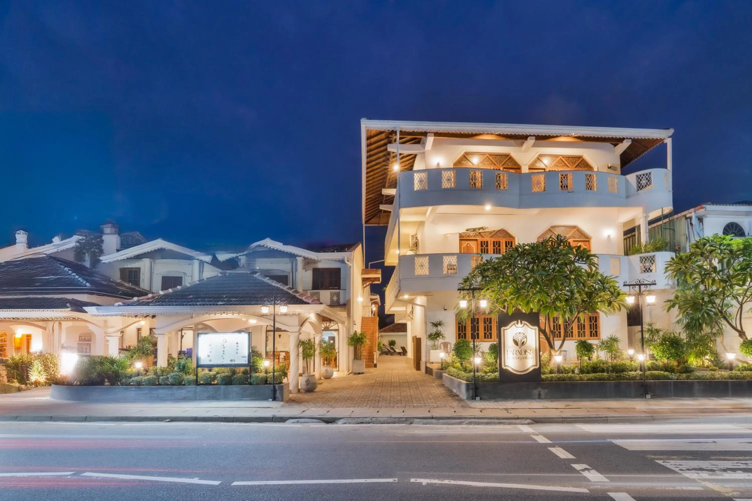 Property building in Paradise Holiday Village