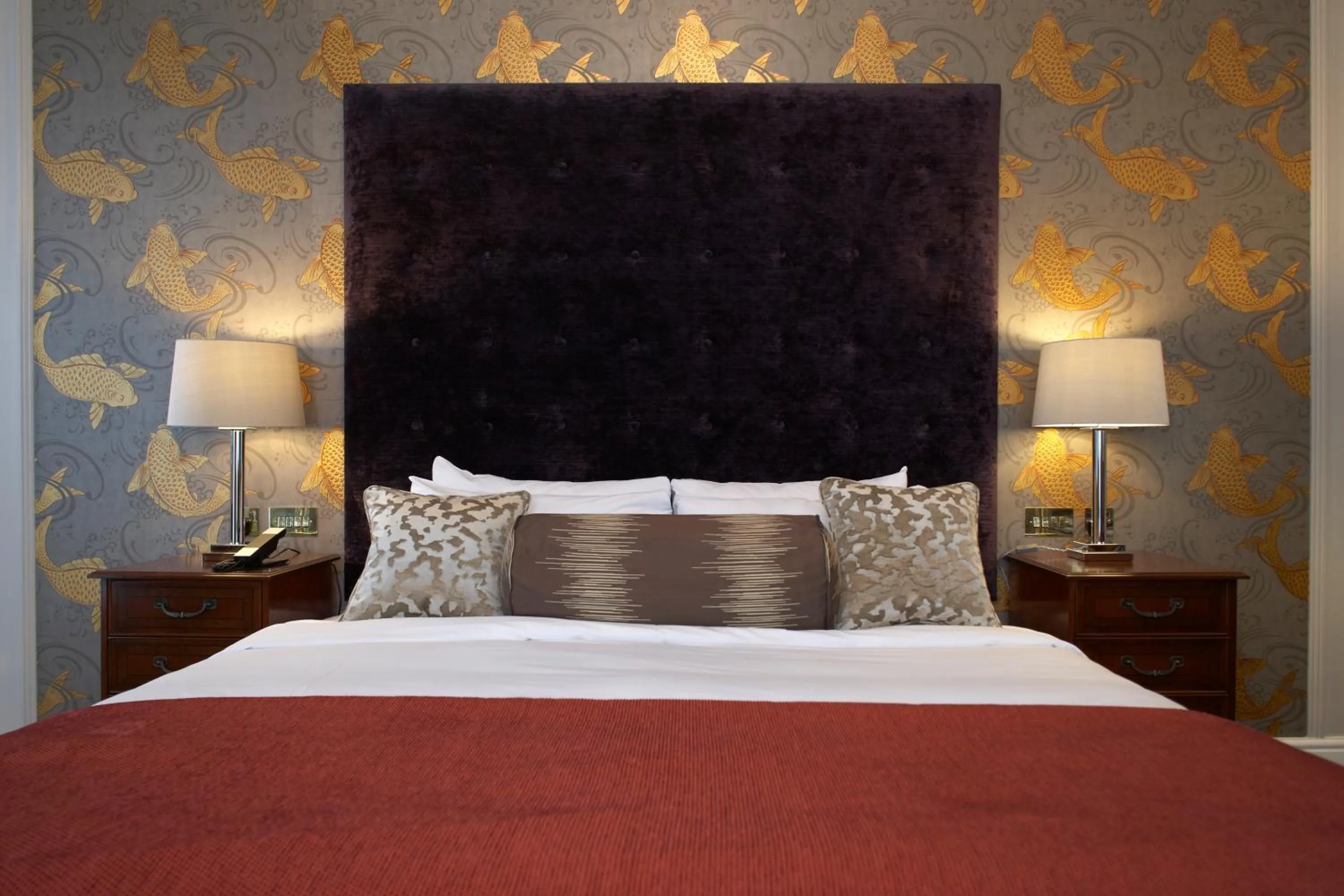 Bed in Park International Hotel