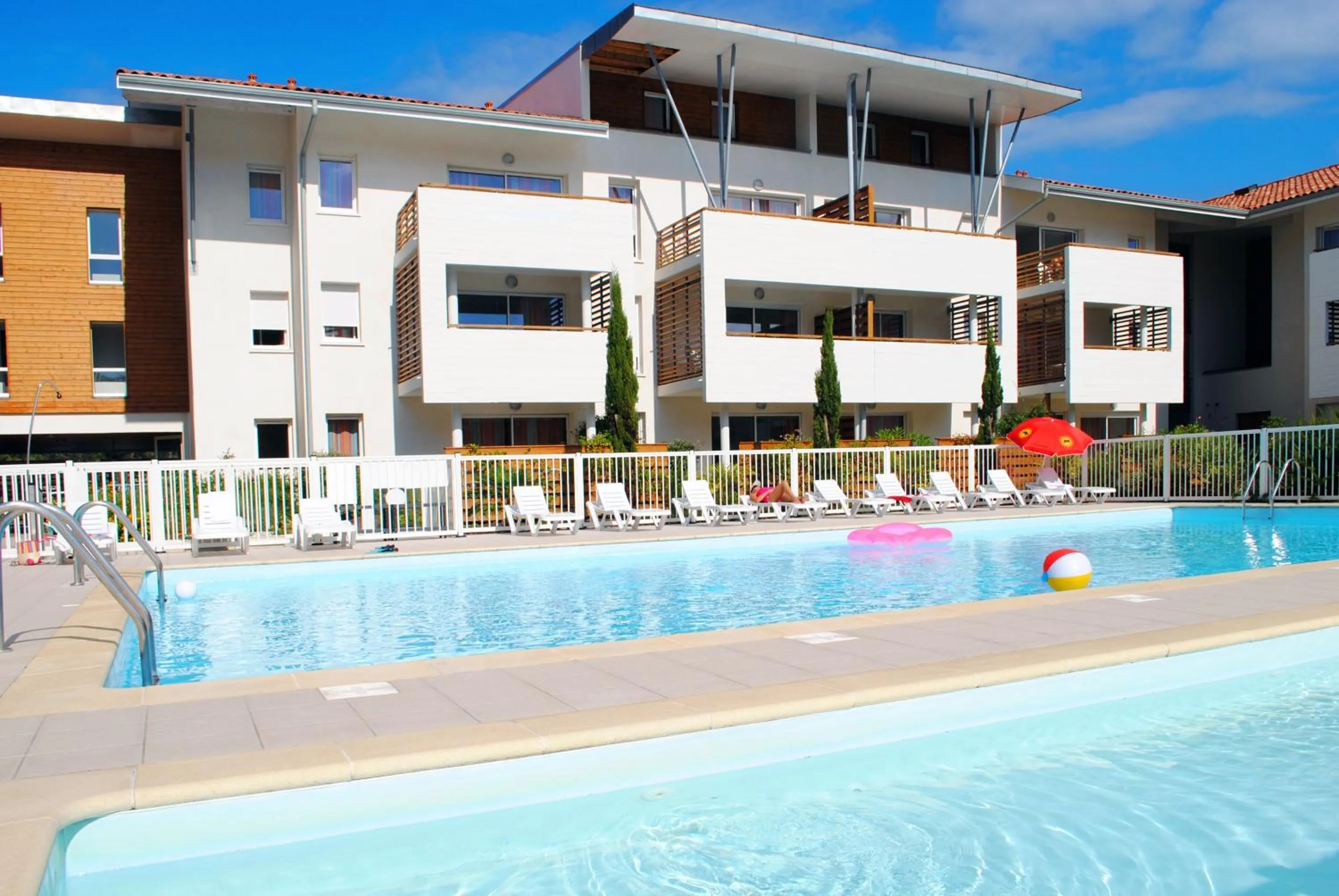 sunbed in Résidence Néméa Les Terrasses de l'Océan