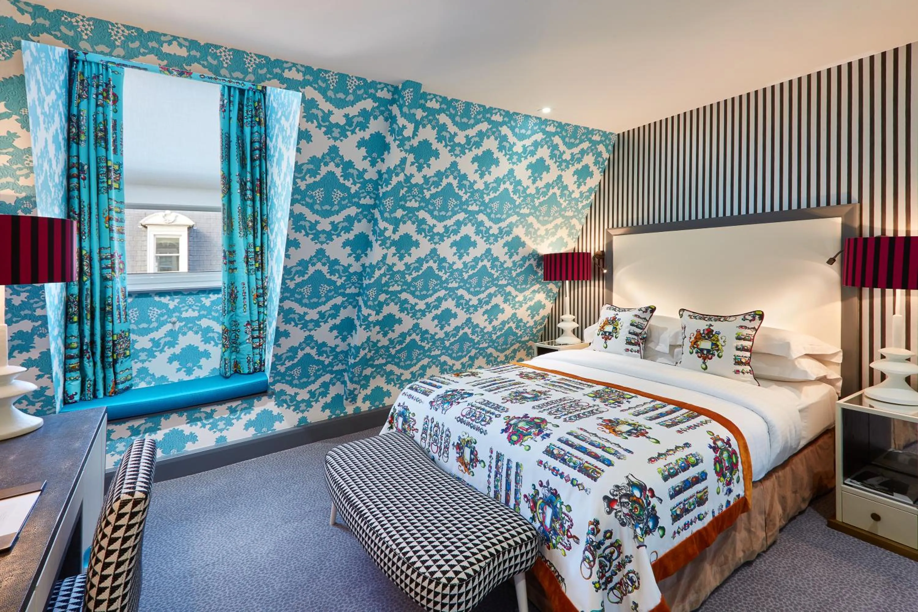 Day, Bed in The Mandeville Hotel