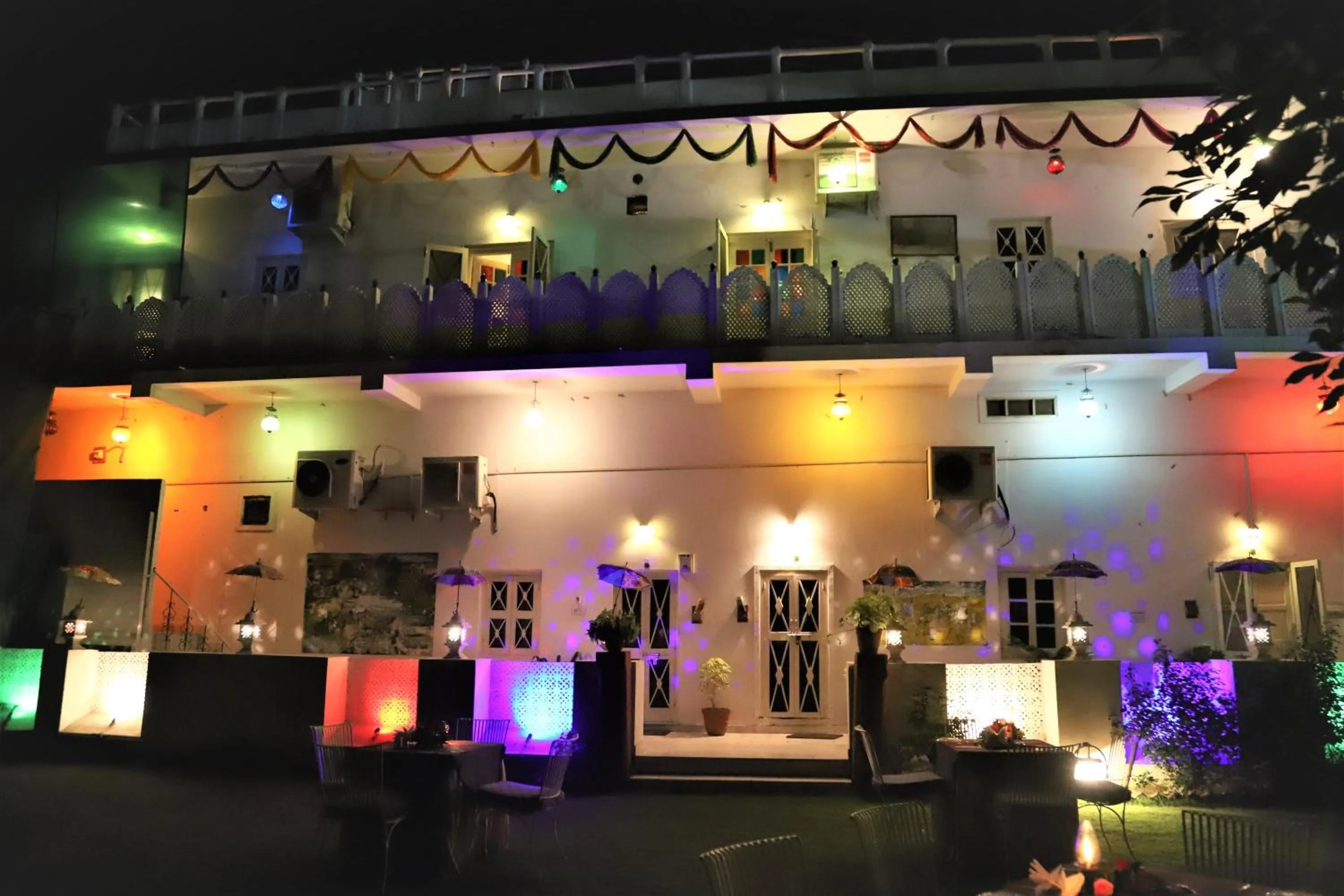 Evening entertainment in The Kothi Heritage