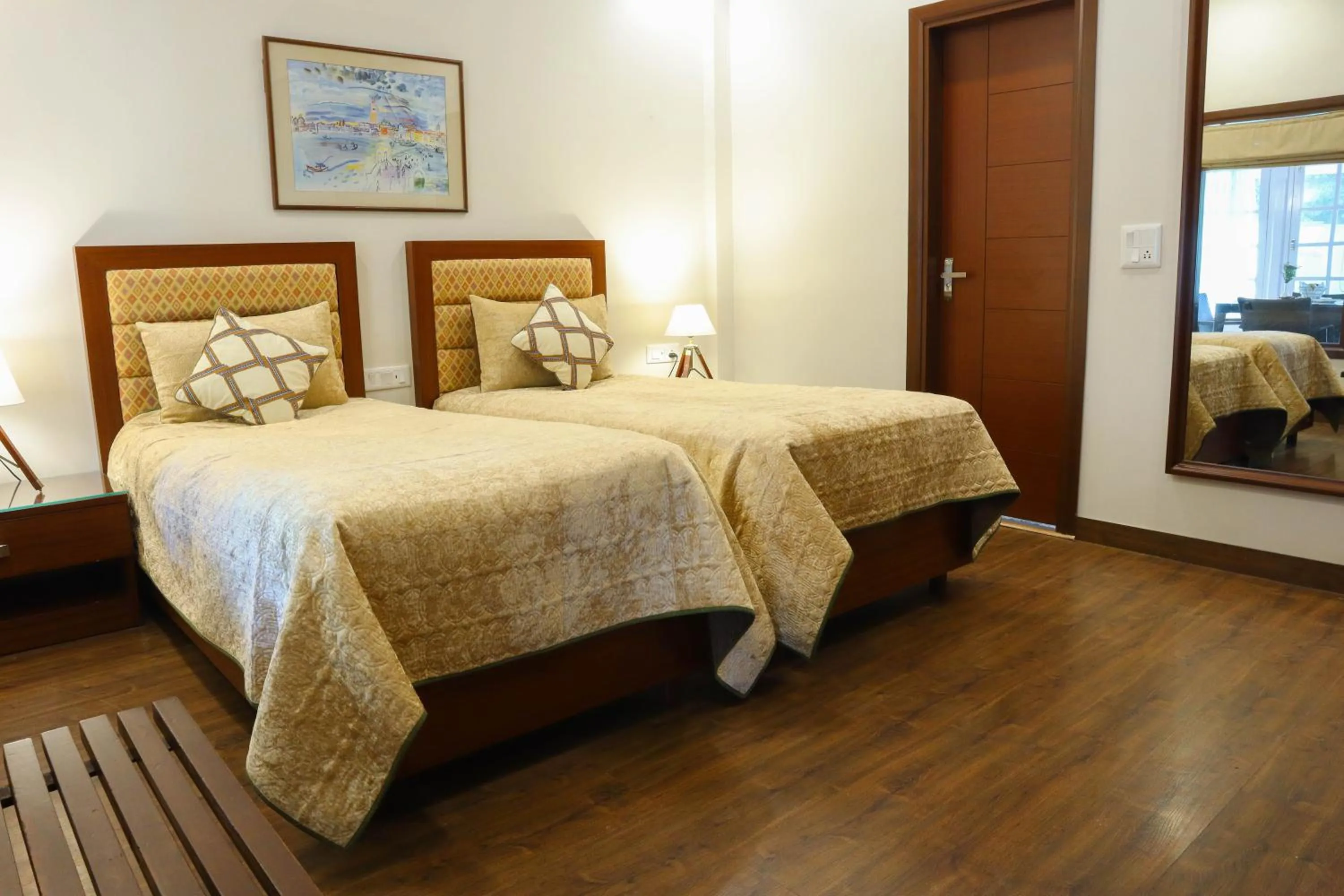 Photo of the whole room, Bed in Vikram Vintage Inn