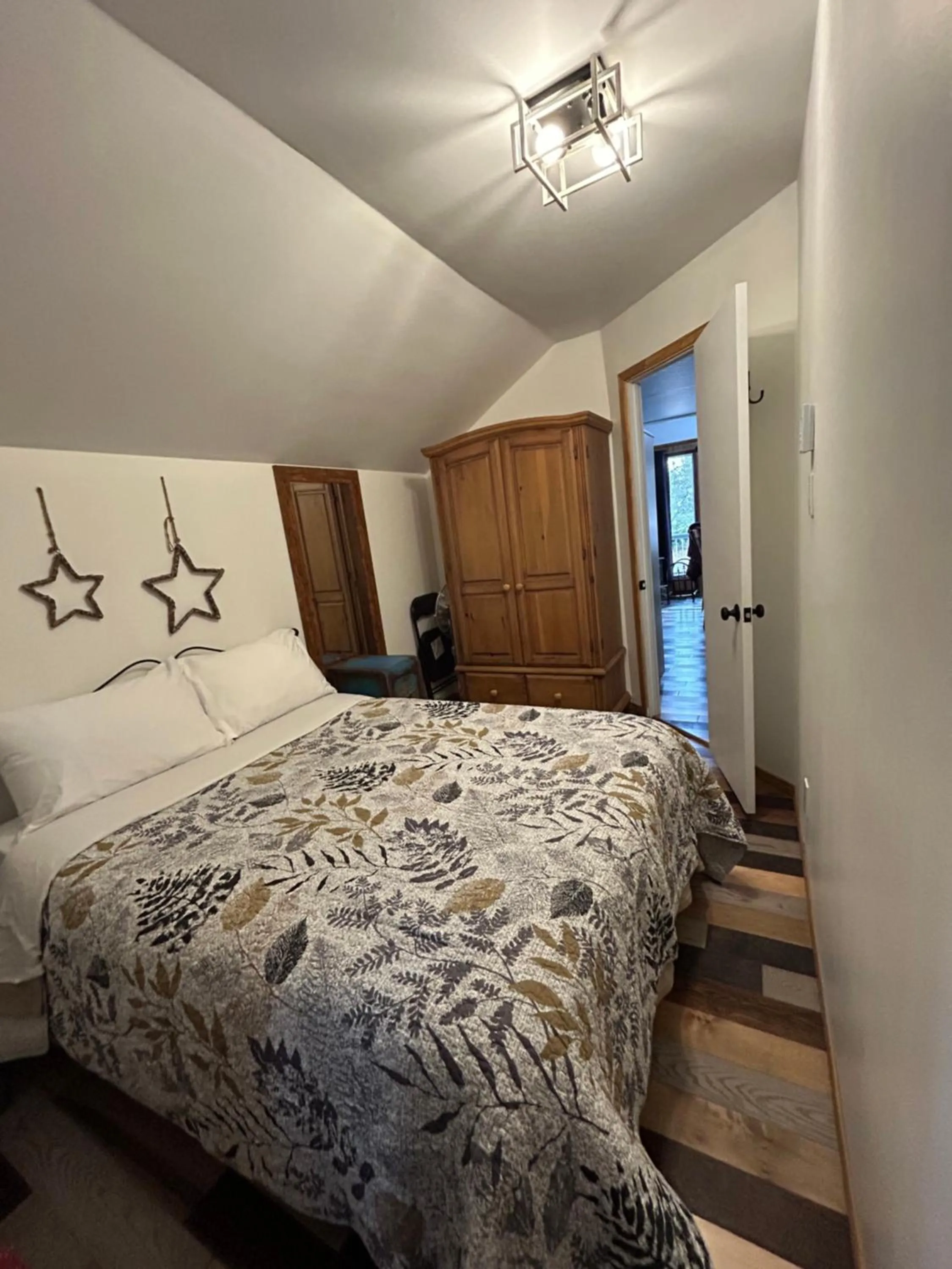 Photo of the whole room, Bed in Camping Chalets Spas Pignons Rouges