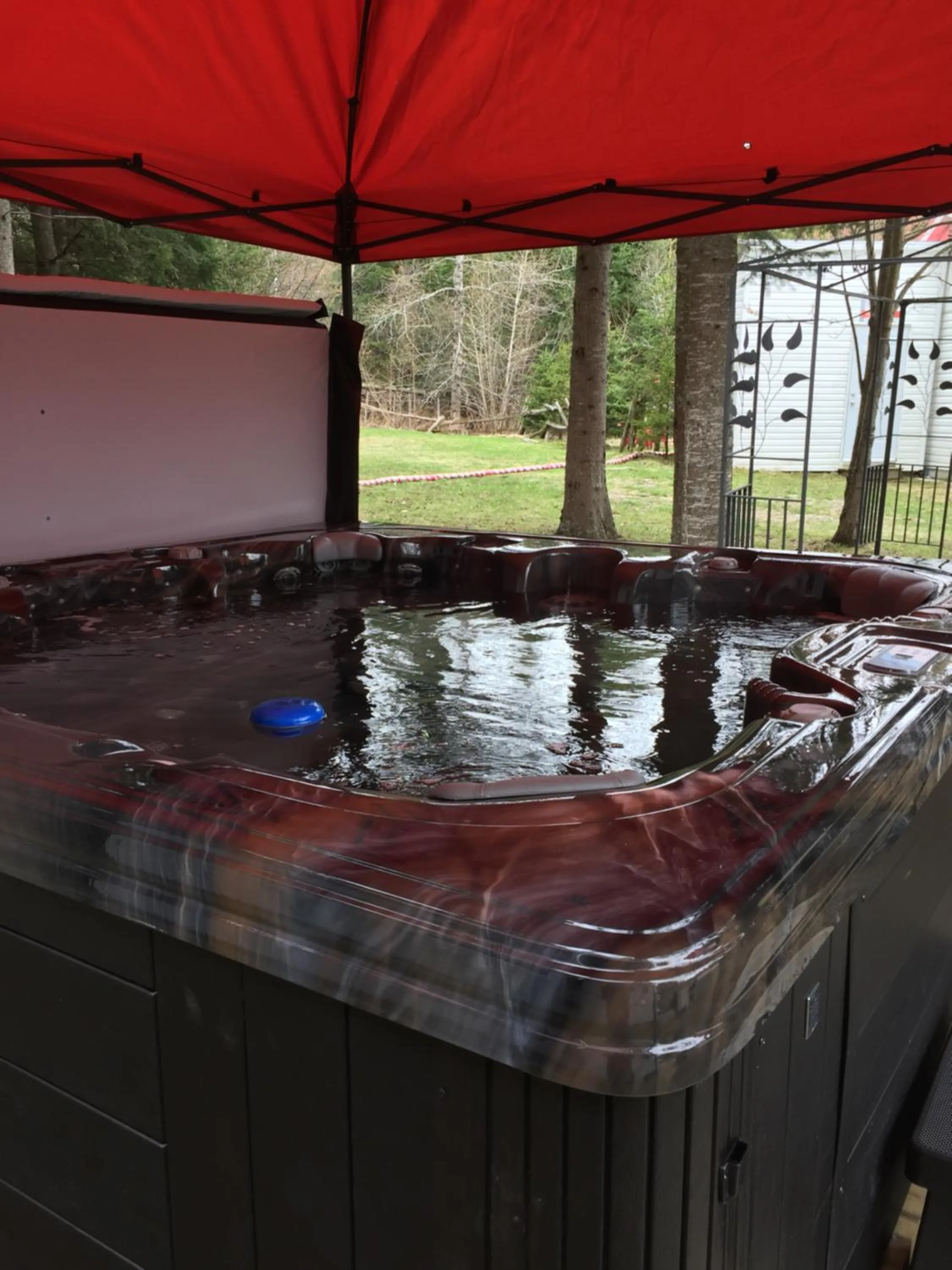 Camping Chalets Spas Pignons Rouges