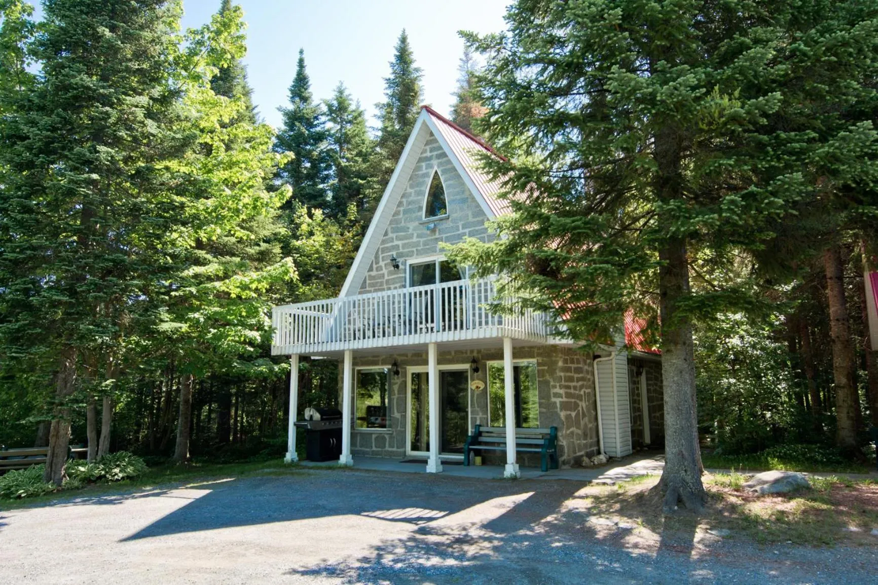 Camping Chalets Spas Pignons Rouges