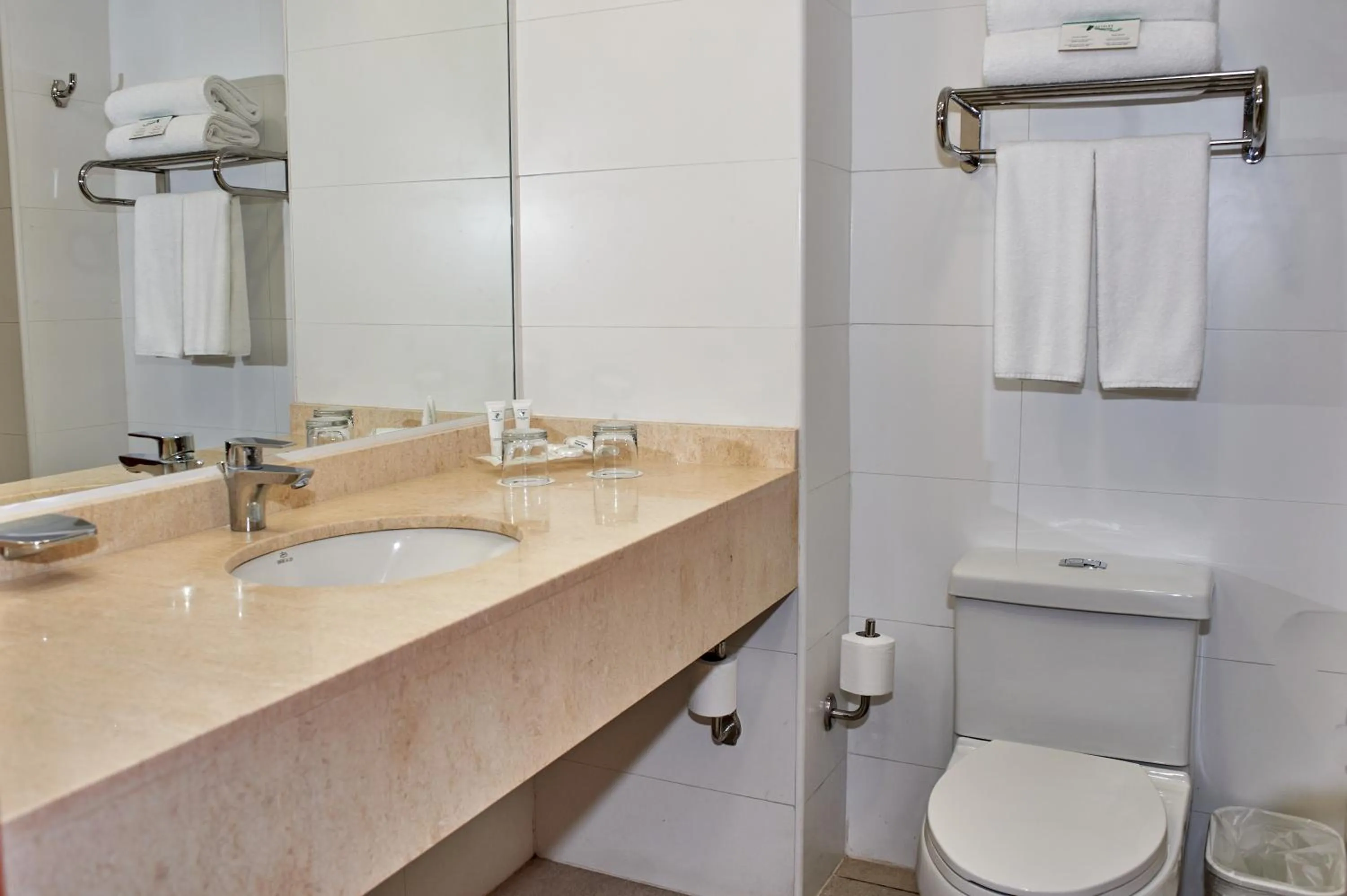 Bathroom in Hotel Diego de Almagro Talca Express