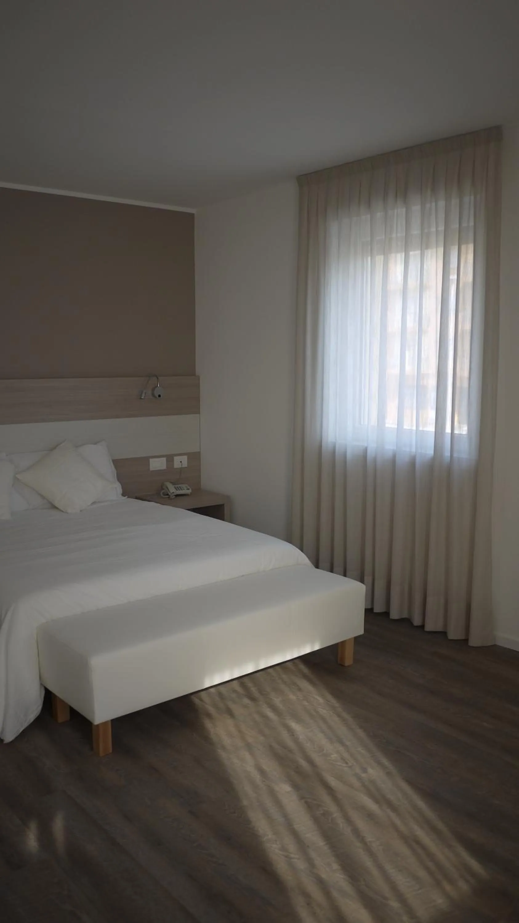 Day, Bed in Hotel Europa