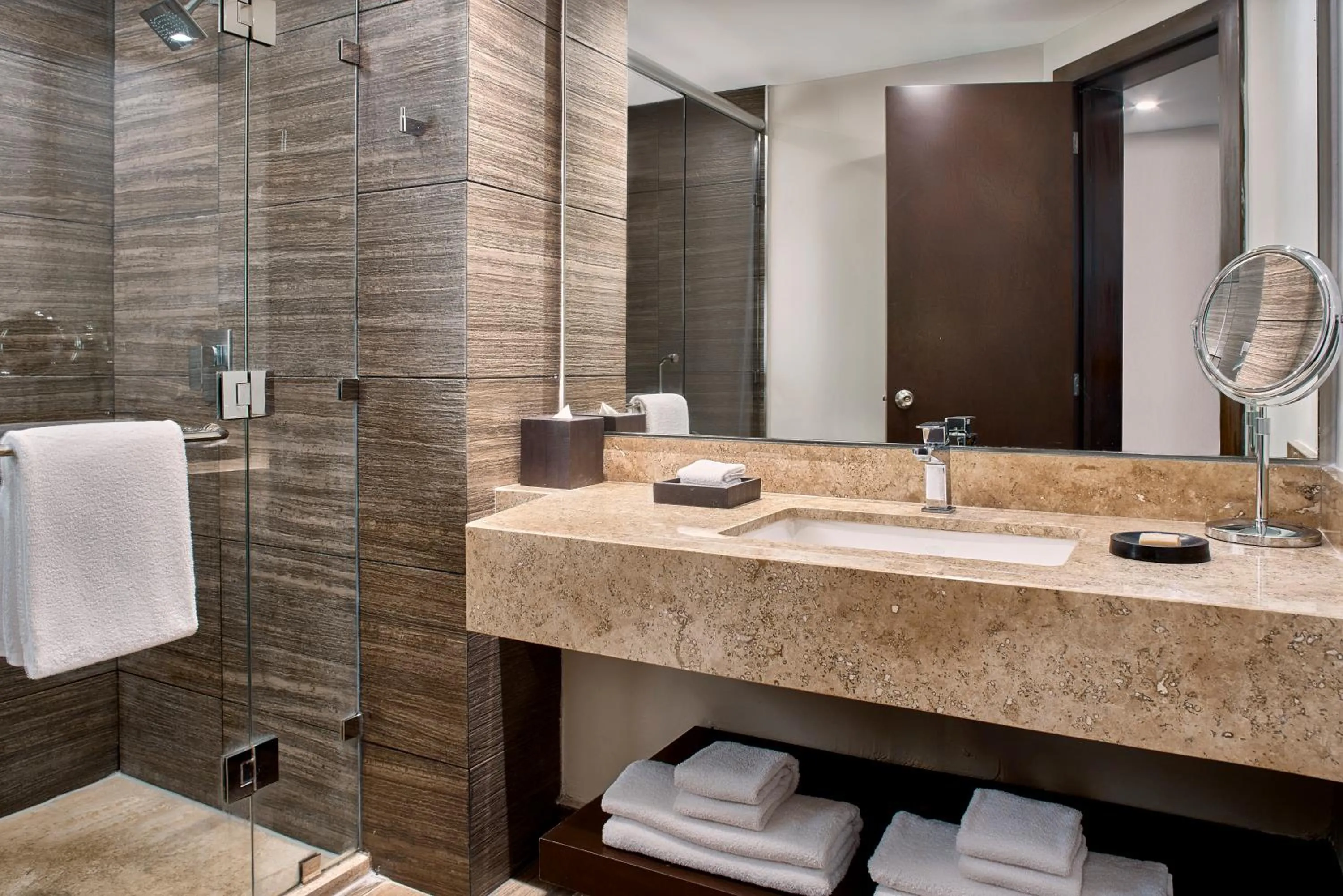 Shower in Hyatt Regency Merida