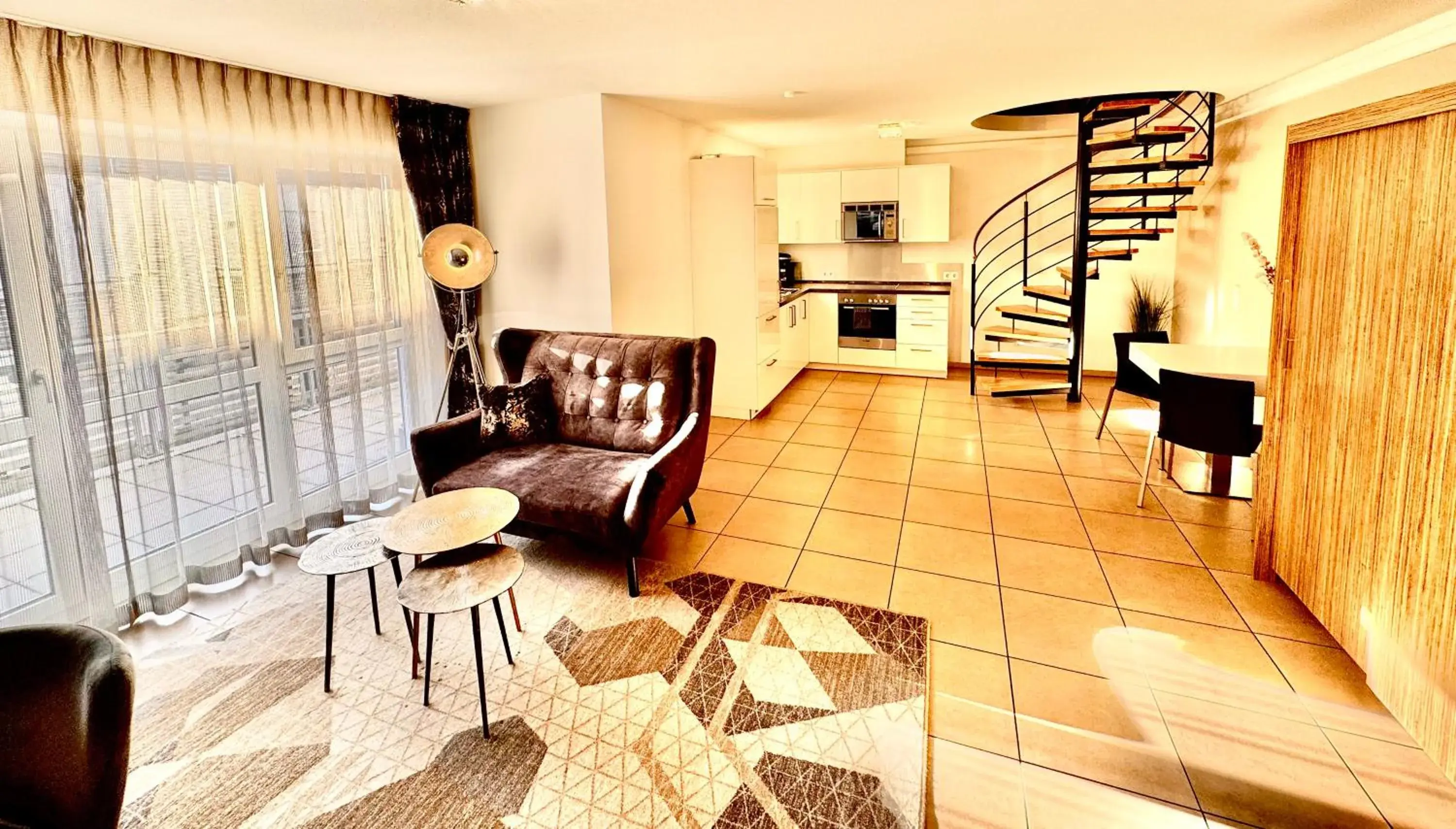 Suite with kitchen and balcony in Boardinghouse HOME - adults only - Suite with kitchen and balcony in Boardinghouse HOME - adults only -