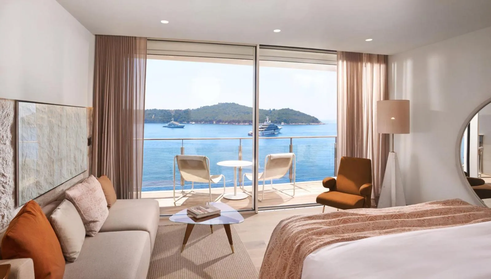 View (from property/room), Bed in Villa Dubrovnik