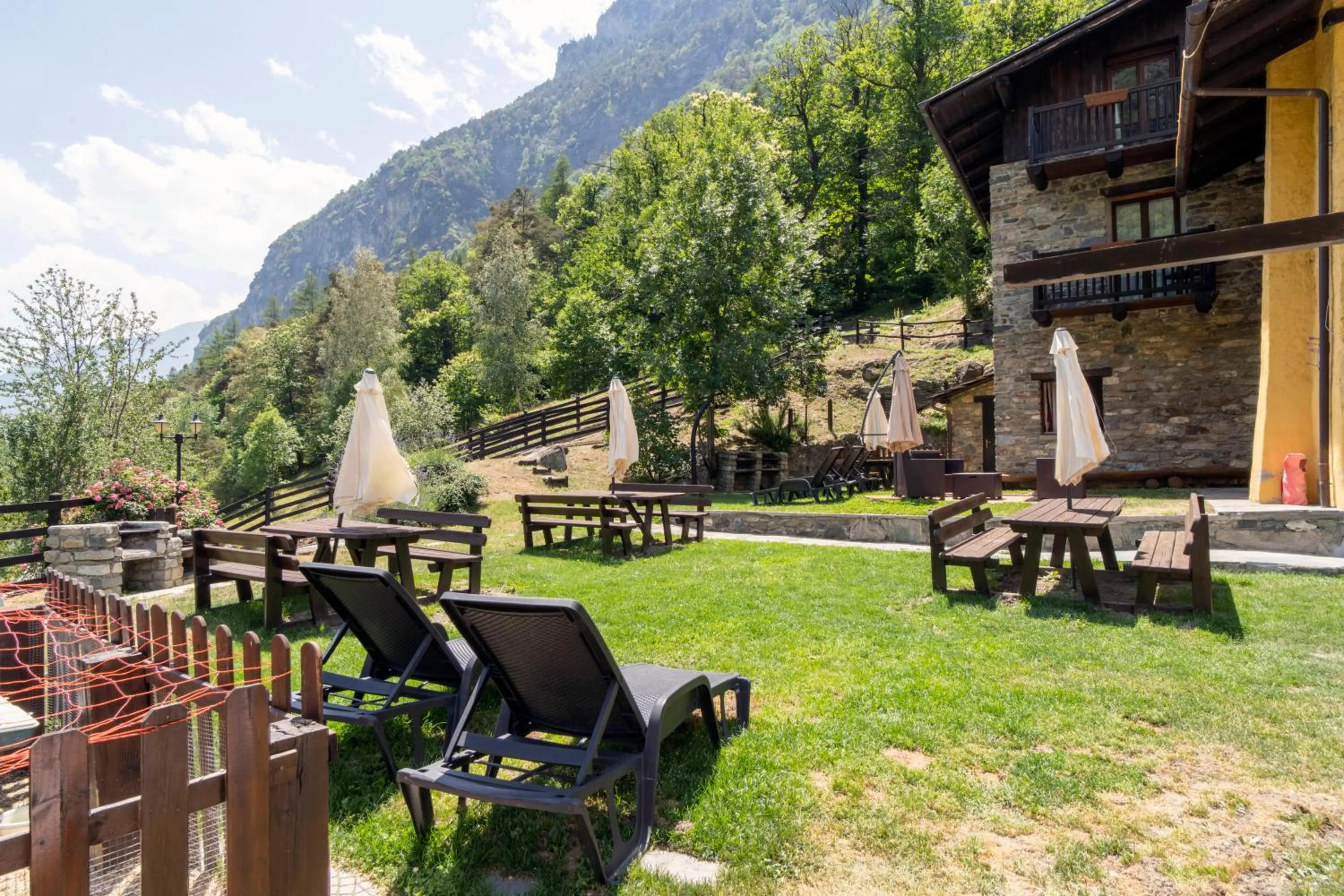 Garden view in Residence Covalou