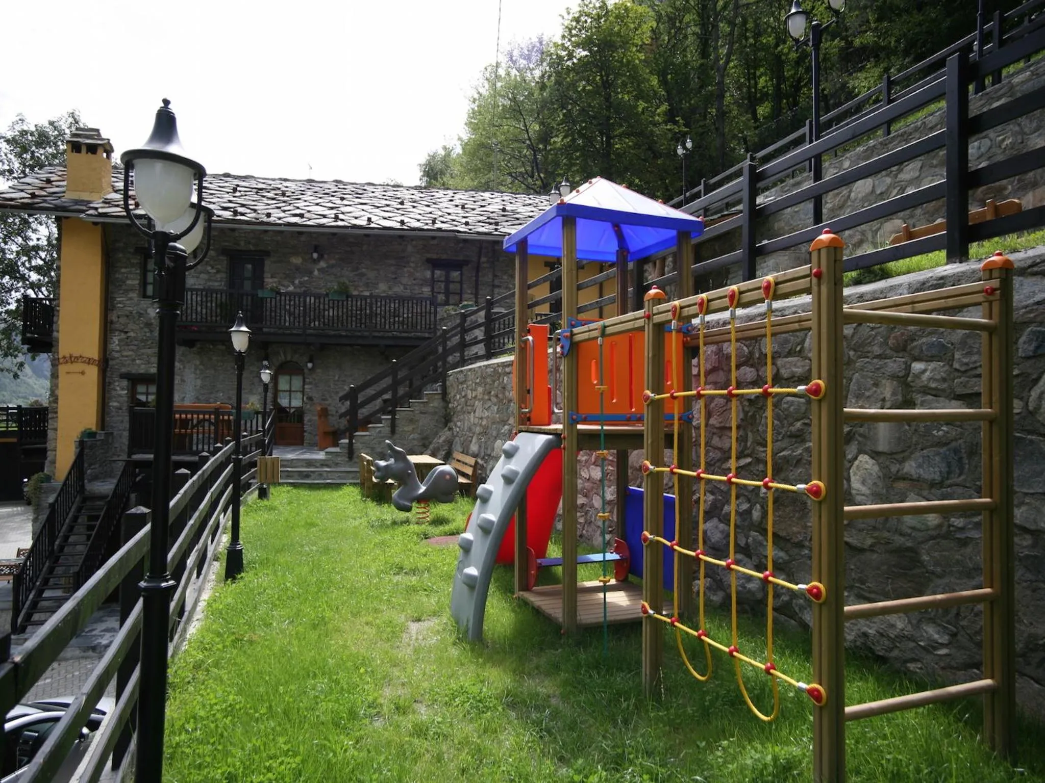 Restaurant/places to eat in Residence Covalou