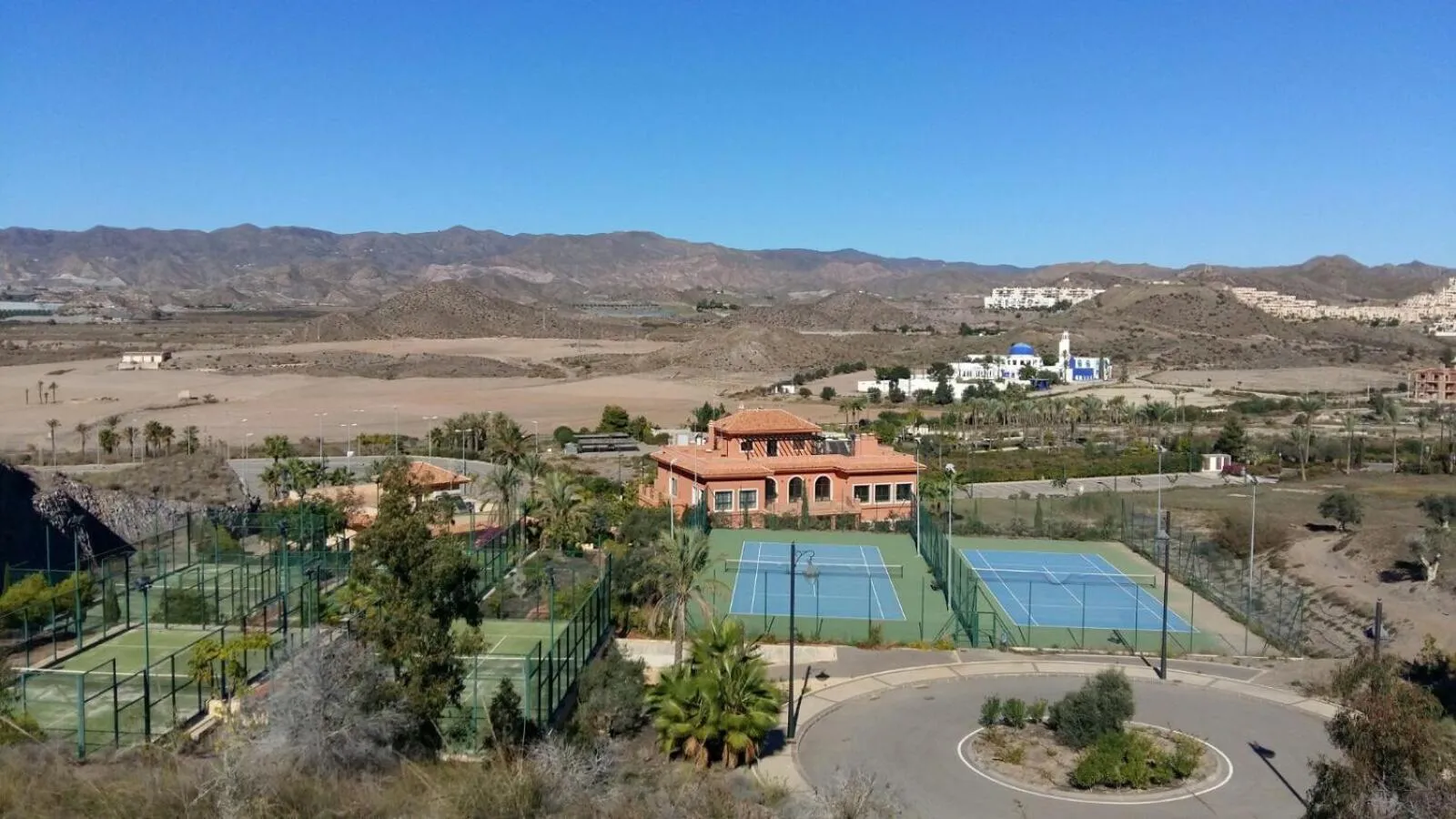 Tennis court in Hostel Águilas Isla del Fraile