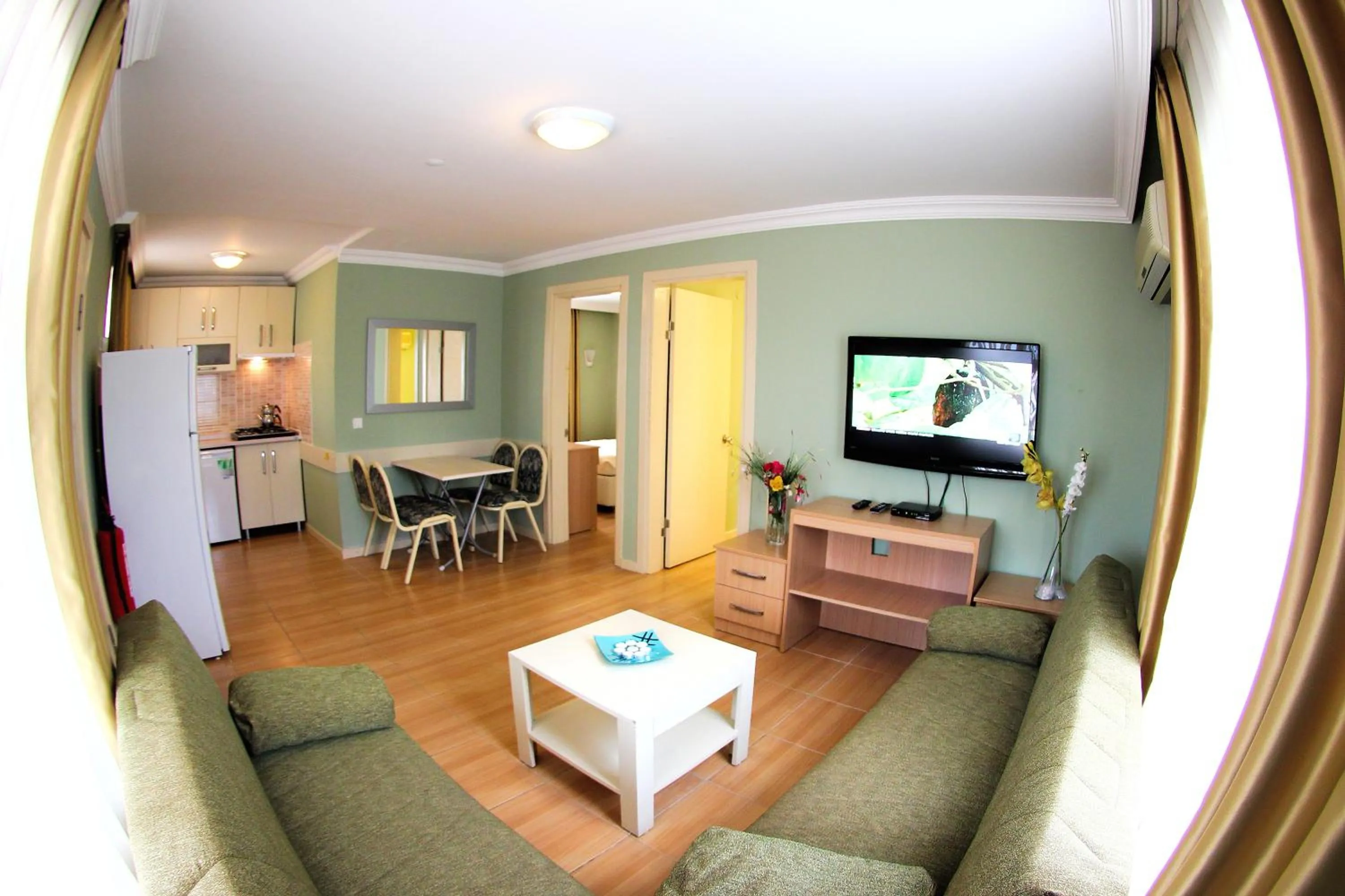 Kitchen or kitchenette in Hotel Dost