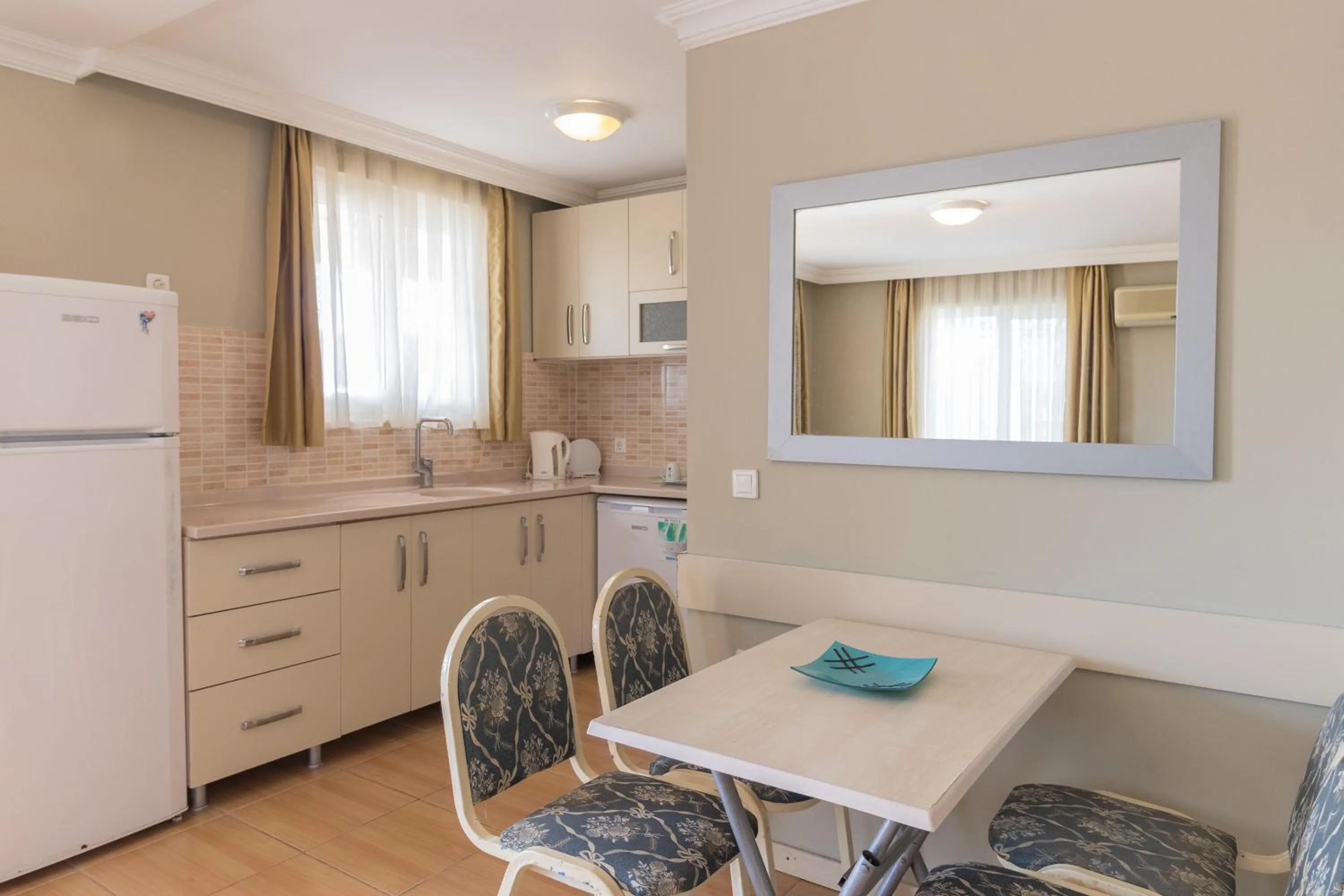 Dining area in Hotel Dost