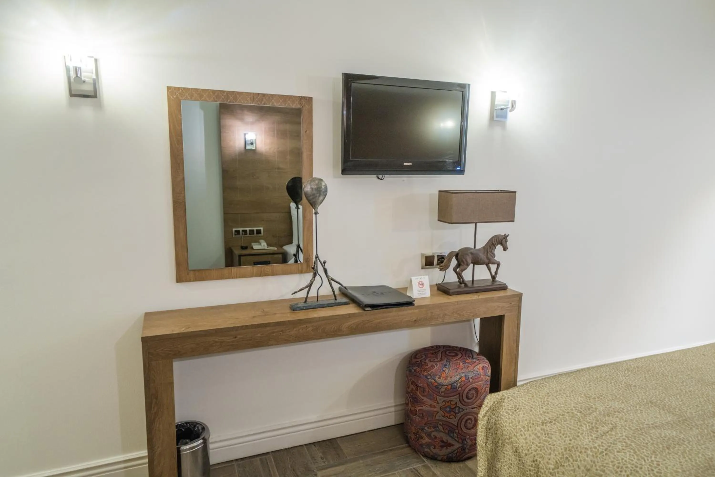 TV and multimedia, Bed in Aurasia Beach Hotel