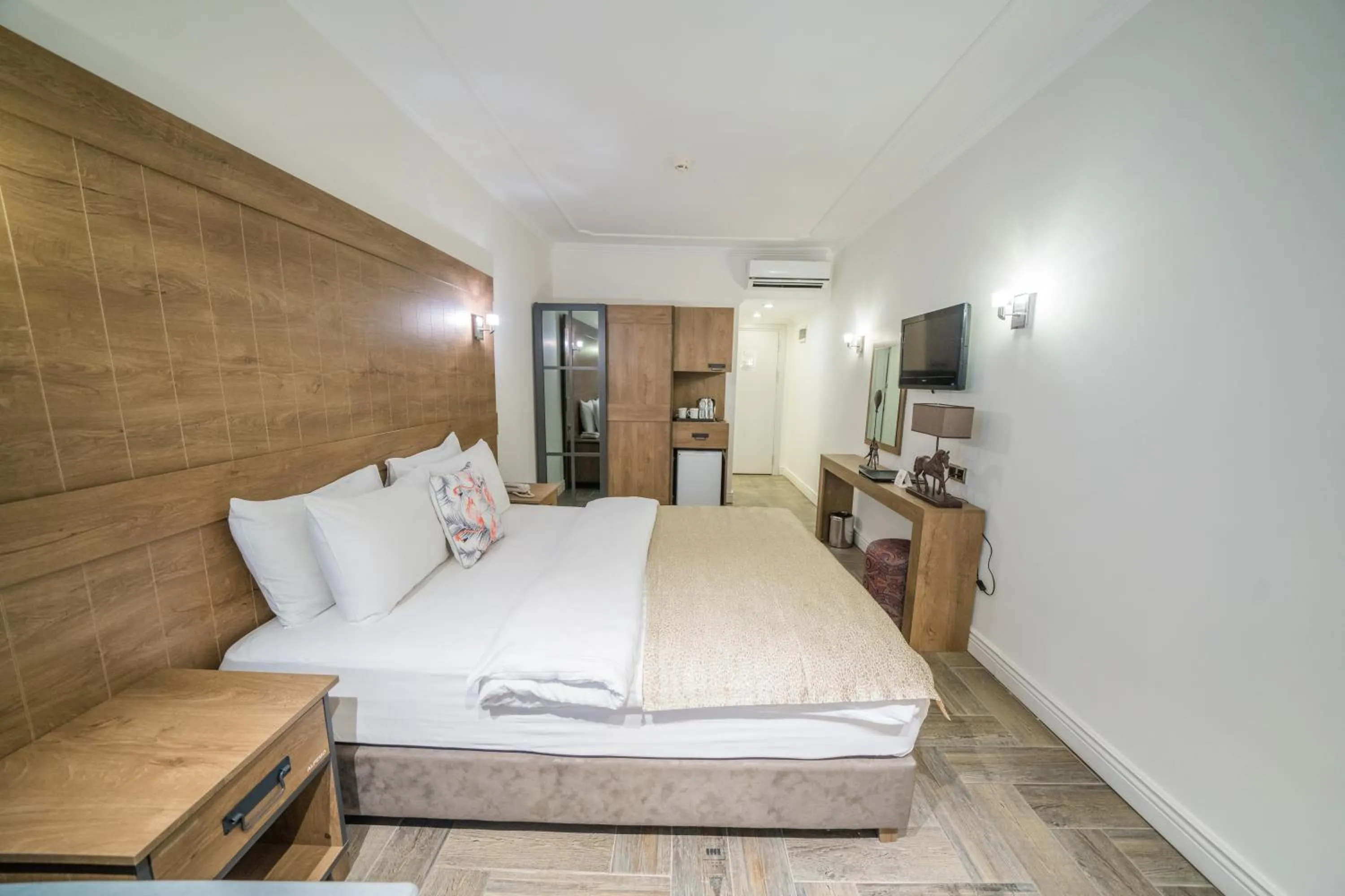 TV and multimedia, Bed in Aurasia Beach Hotel