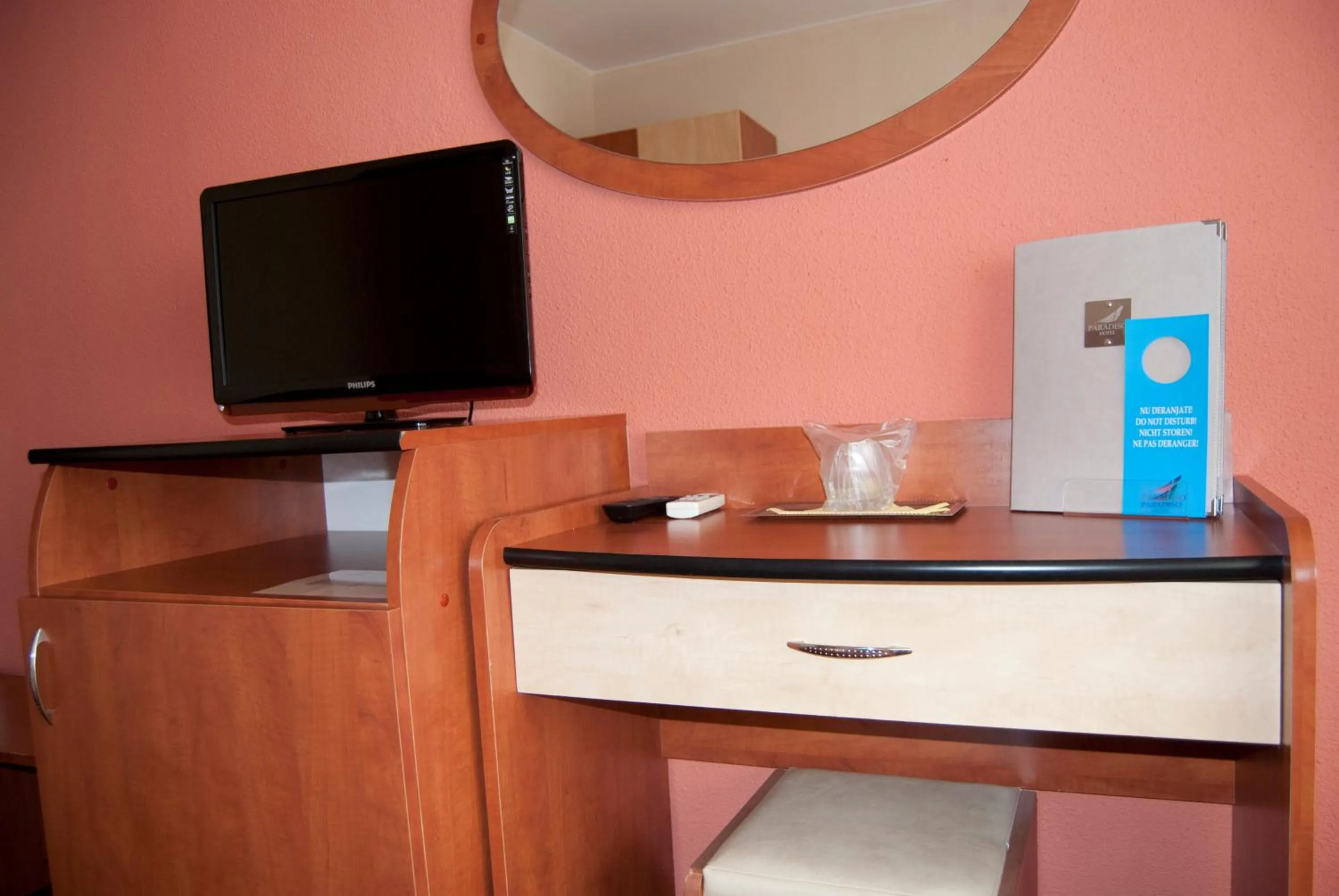 TV and multimedia in Hotel Paradiso