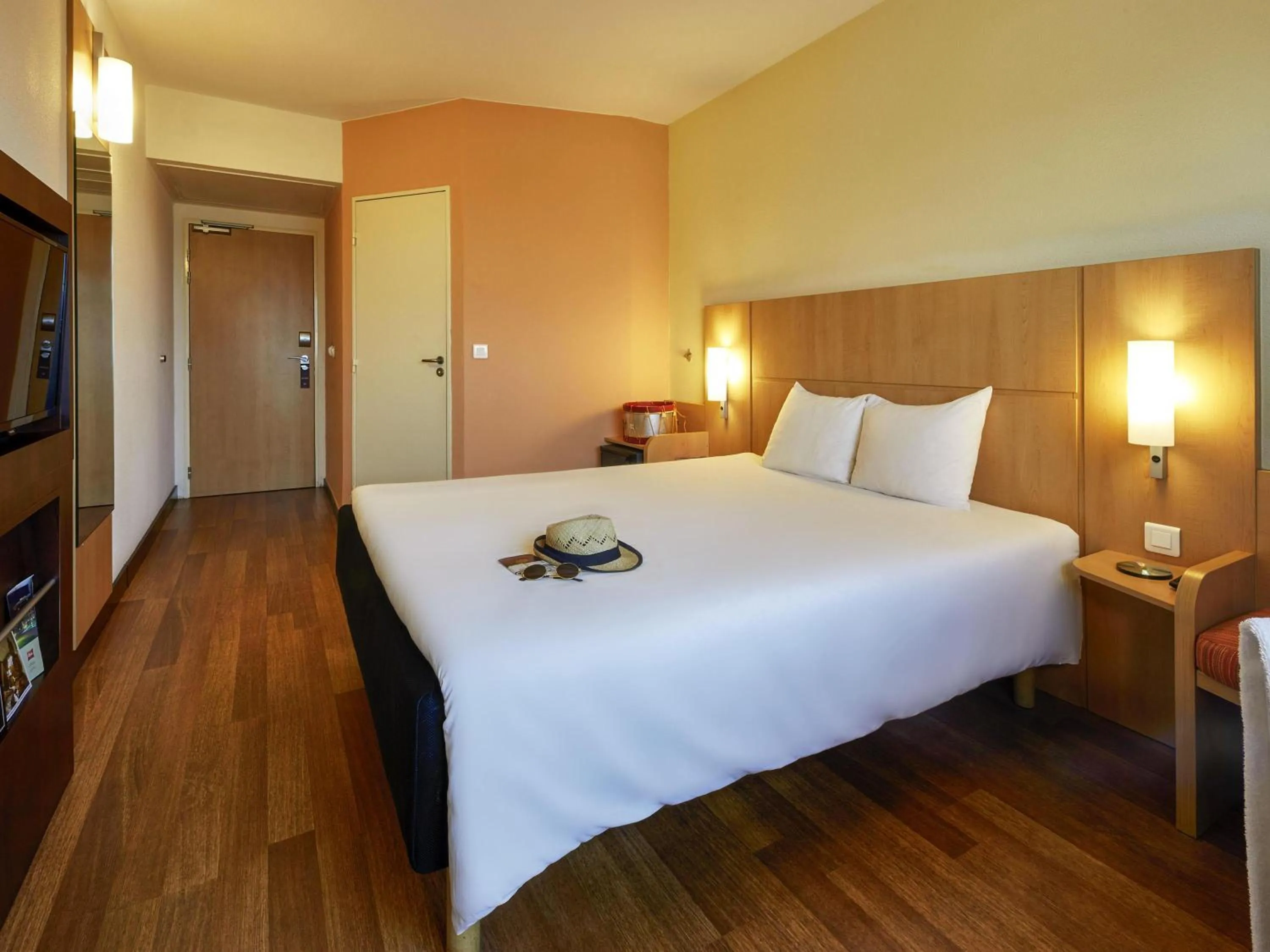 Bedroom, Bed in Ibis Antananarivo Ankorondrano