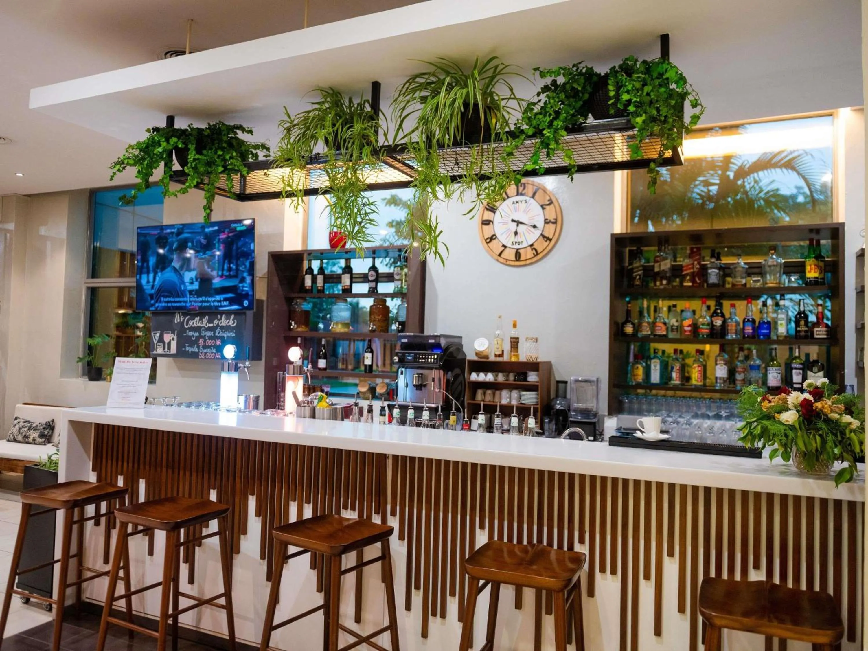 Lounge or bar in Ibis Antananarivo Ankorondrano