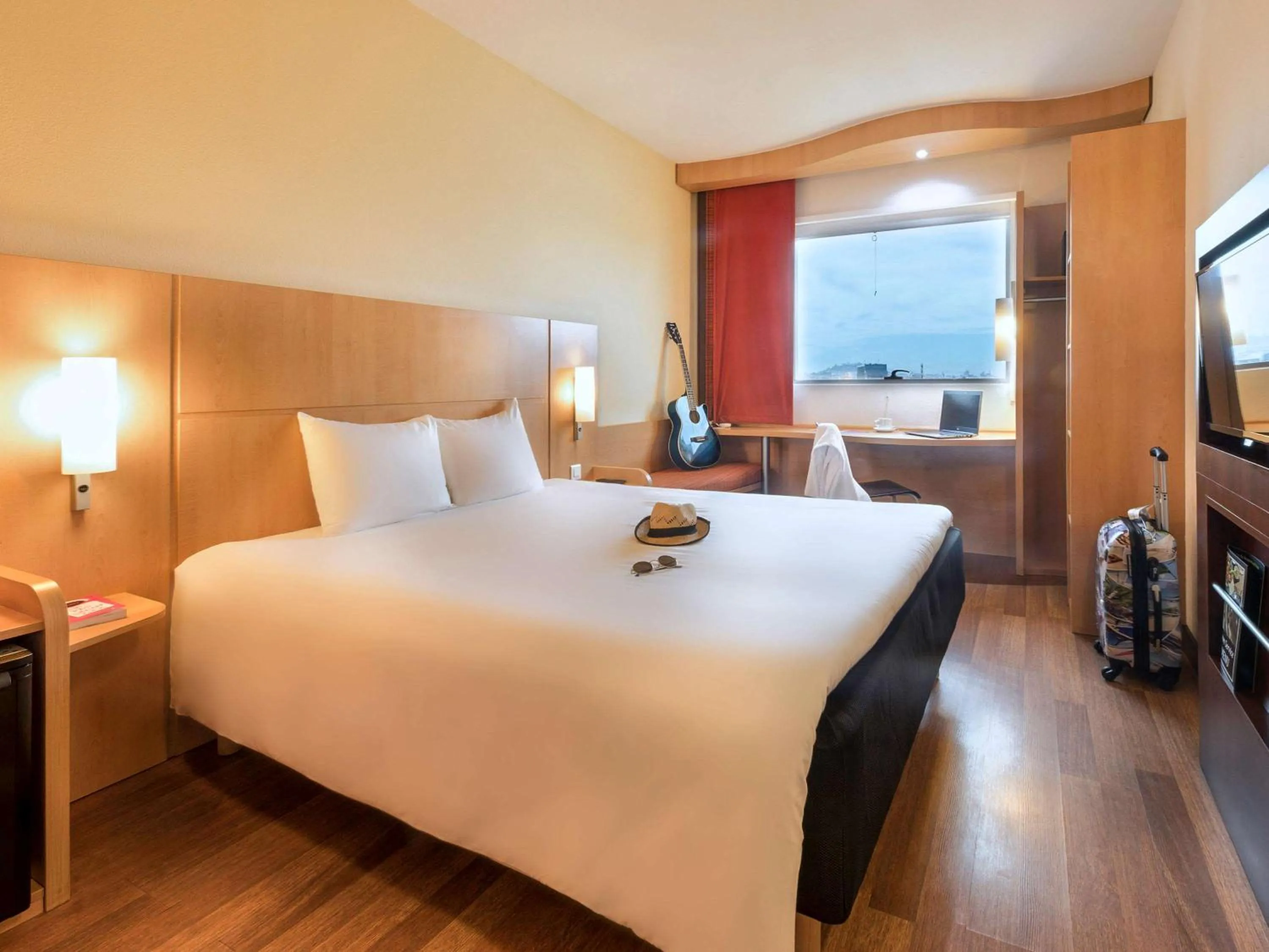 Photo of the whole room, Bed in Ibis Antananarivo Ankorondrano