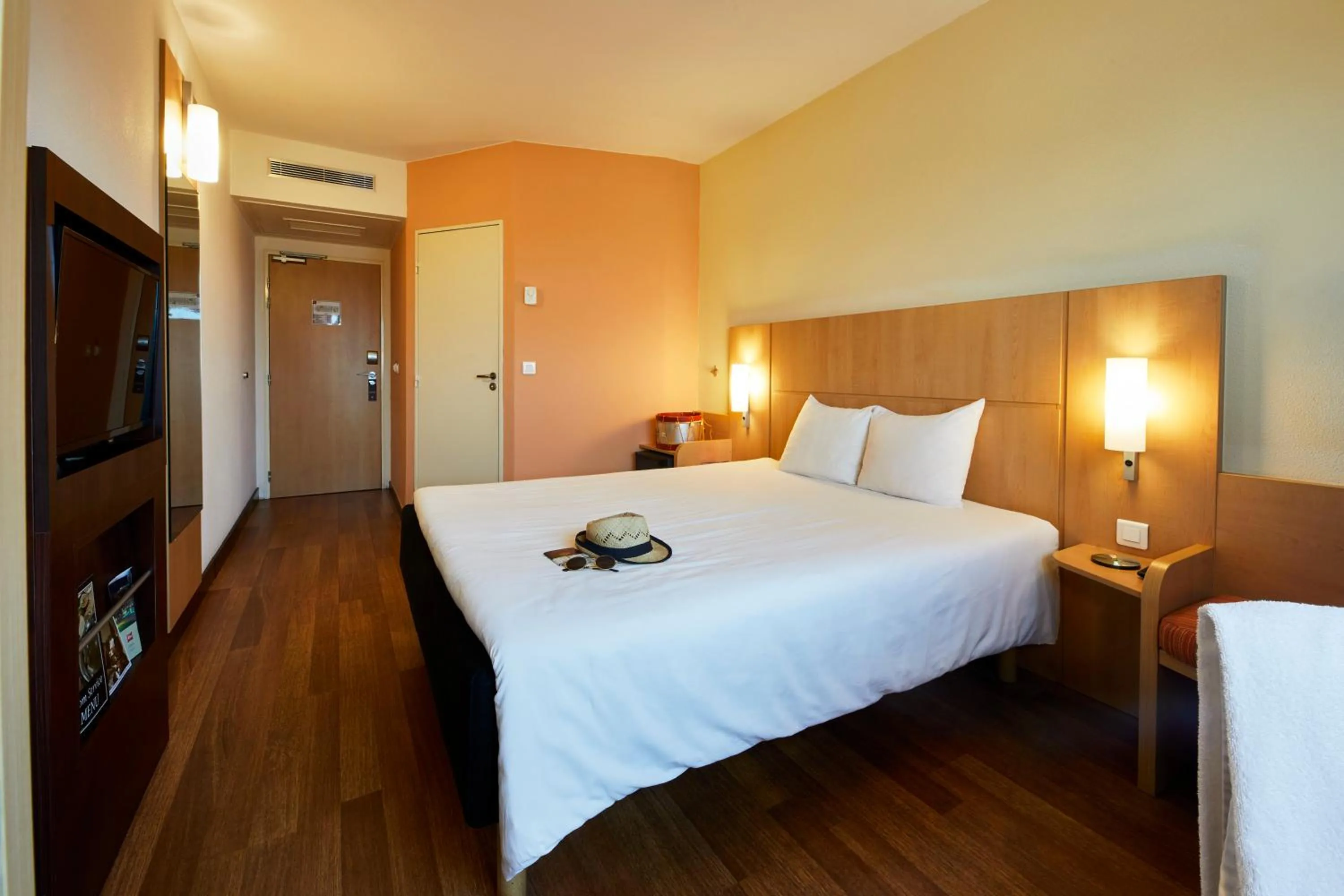 Bed in Ibis Antananarivo Ankorondrano