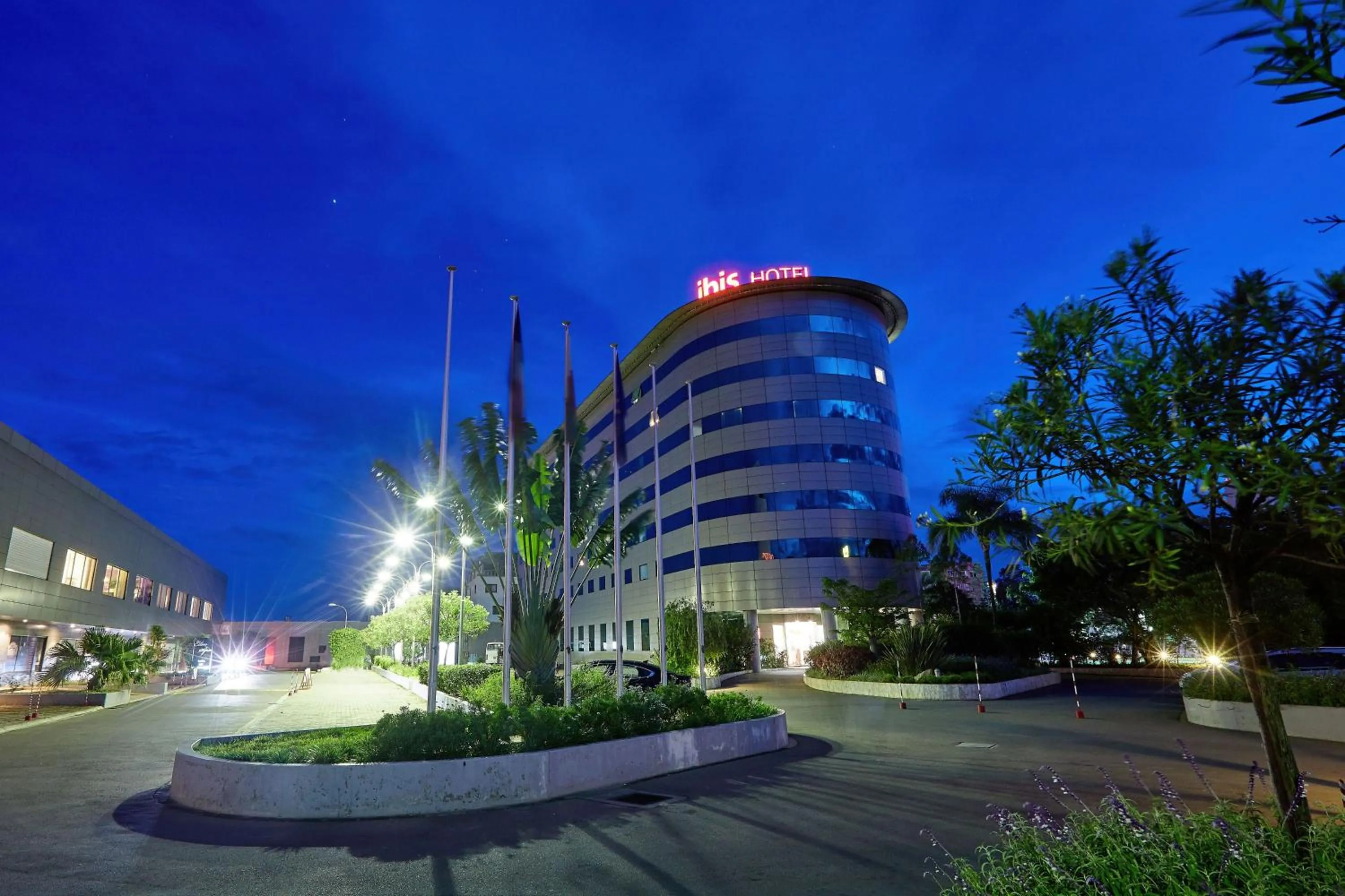 Facade/entrance in Ibis Antananarivo Ankorondrano