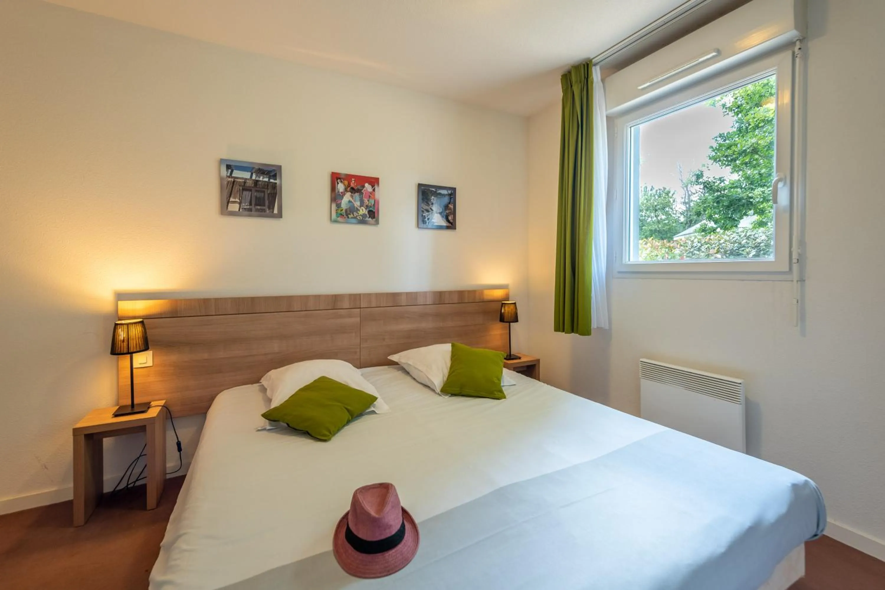 Bed in Terres de France - Le Domaine Du Golf