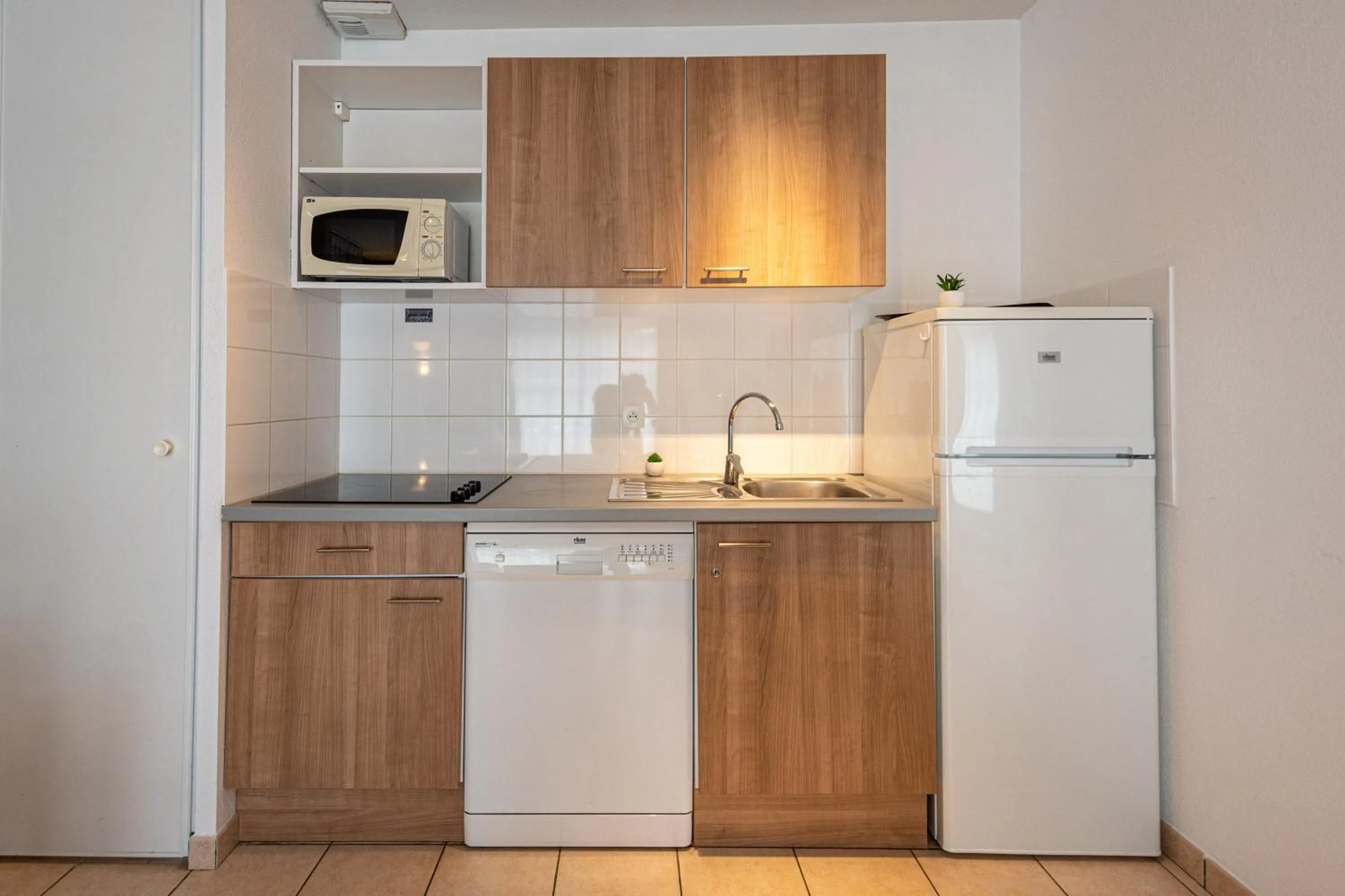 Kitchen or kitchenette in Terres de France - Le Domaine Du Golf